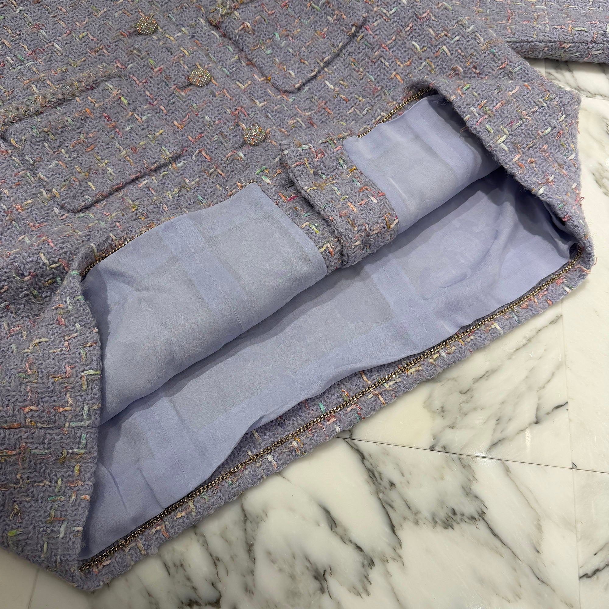 CHANEL 2025AW Coco Mark Button Wool Tweed Lilac Multicolor Jacket P80403V72805 Size 50 シャネル ココマークボタン ウールツイード ライラックマルチカラージャケット サイズ50