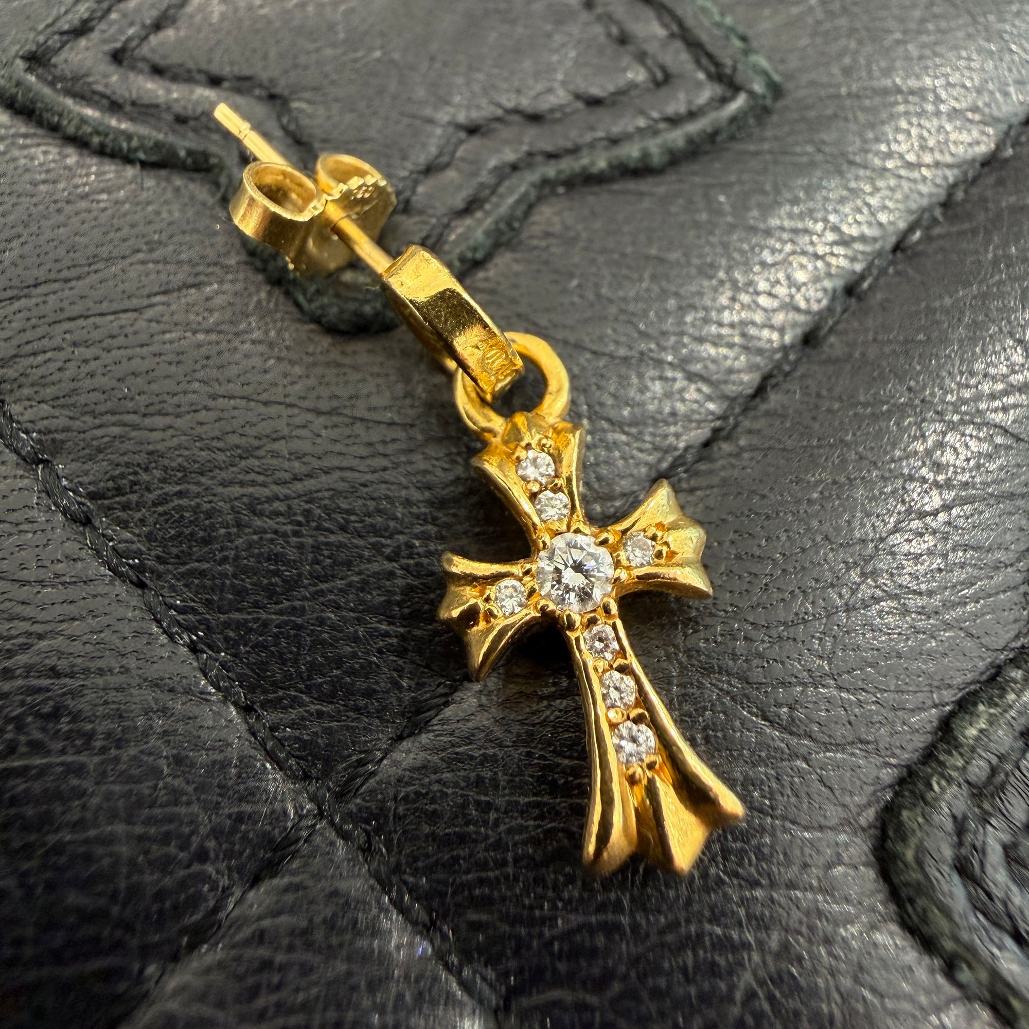 CHROME HEARTS 22K BABY FAT CROSS Earring Pave Diamond クロムハーツ