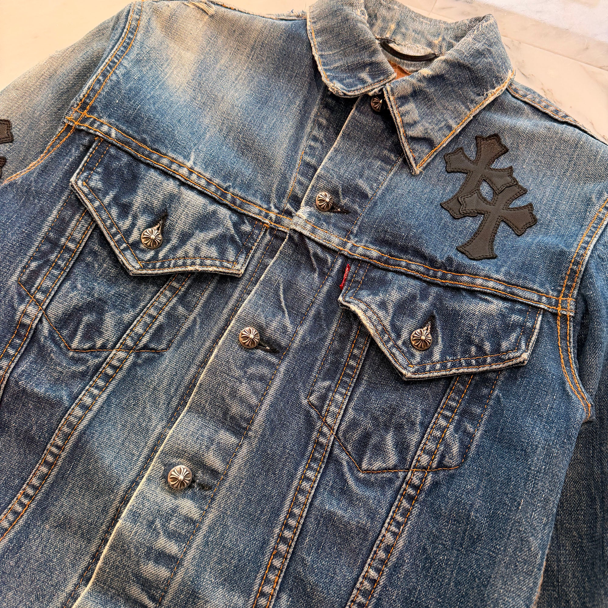 CHROME HEARTS × Levi's VNTG Leather Cross Patch Denim Jacket Size S クロムハーツ × リーバイス ヴィンテージ レザークロスパッチ デニムジャケット サイズS