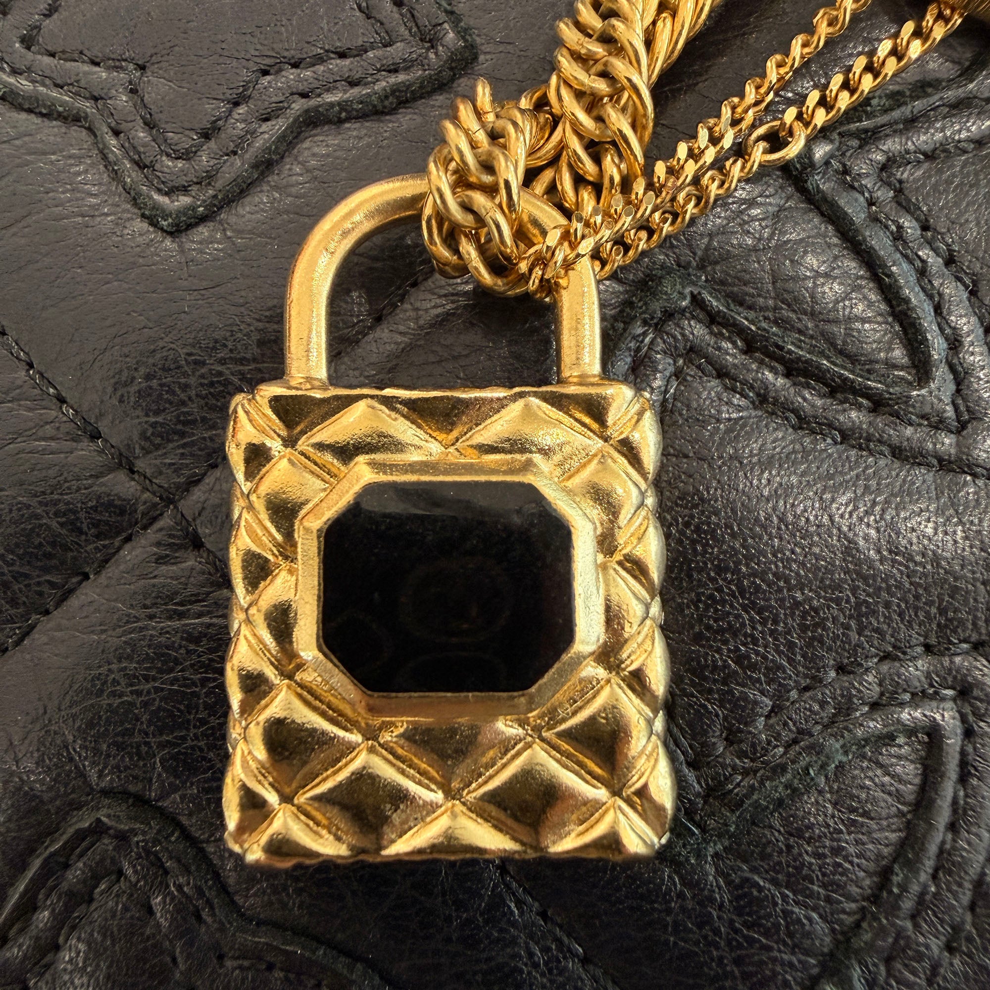CHANEL 2022AW Coco Lock Logo Plate Chain Necklace シャネル ココロック ロゴプレート チェーンネックレス