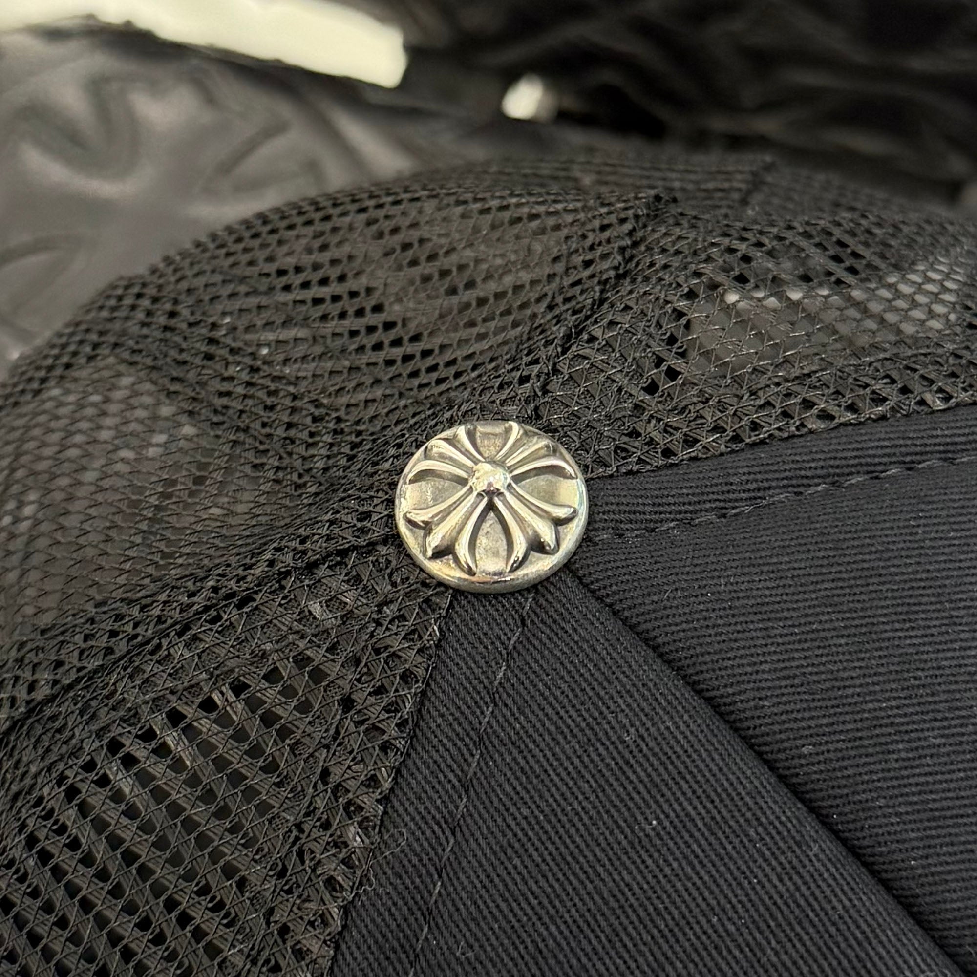 CHROME HEARTS Triple Cross Patch Trucker Cap Size ONE SIZE (51-61) クロムハーツ トリプルクロスパッチ トラッカーキャップ サイズONE SIZE (51-61)