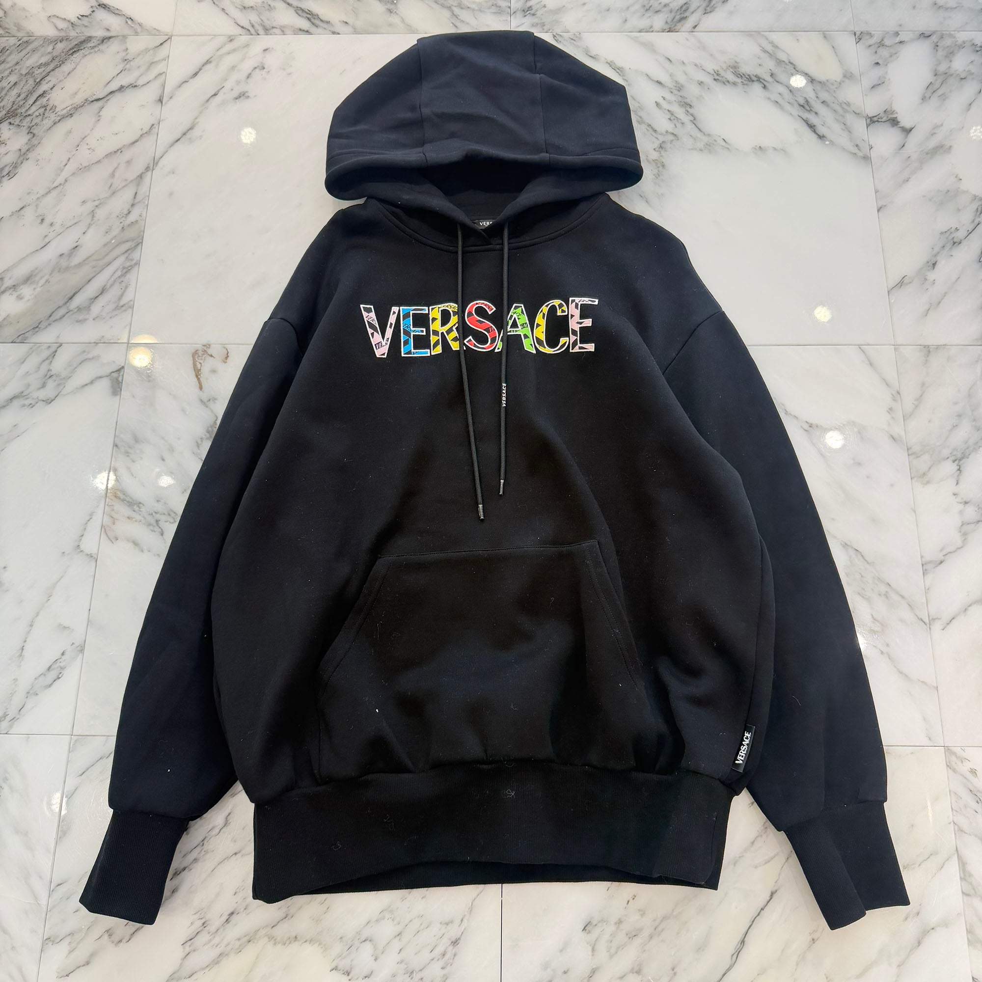 VERSACE 2019SS Multicolor Logo Embroidered Pullover Hoodie 1003130 1A01812 Size 40 ヴェルサーチェ マルチカラー ロゴ刺繍 プルオーバー フーディ サイズ40