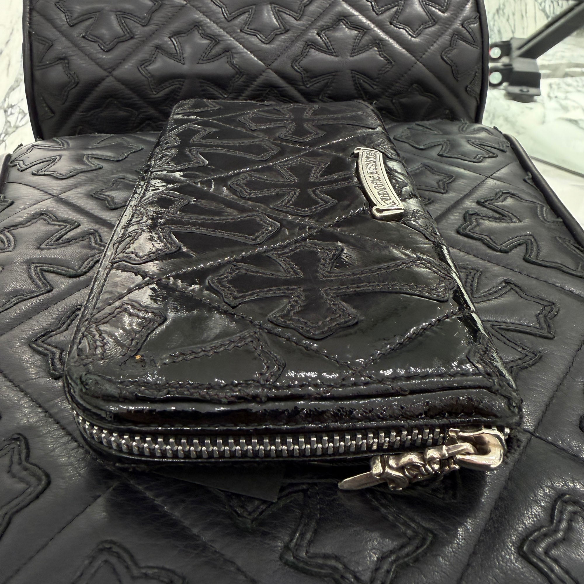 CHROME HEARTS Cemetery Cross Leather Patch Quilting Patent Leather Wallet クロムハーツ セメタリークロス レザーパッチ キルティングパテントレザー ウォレット