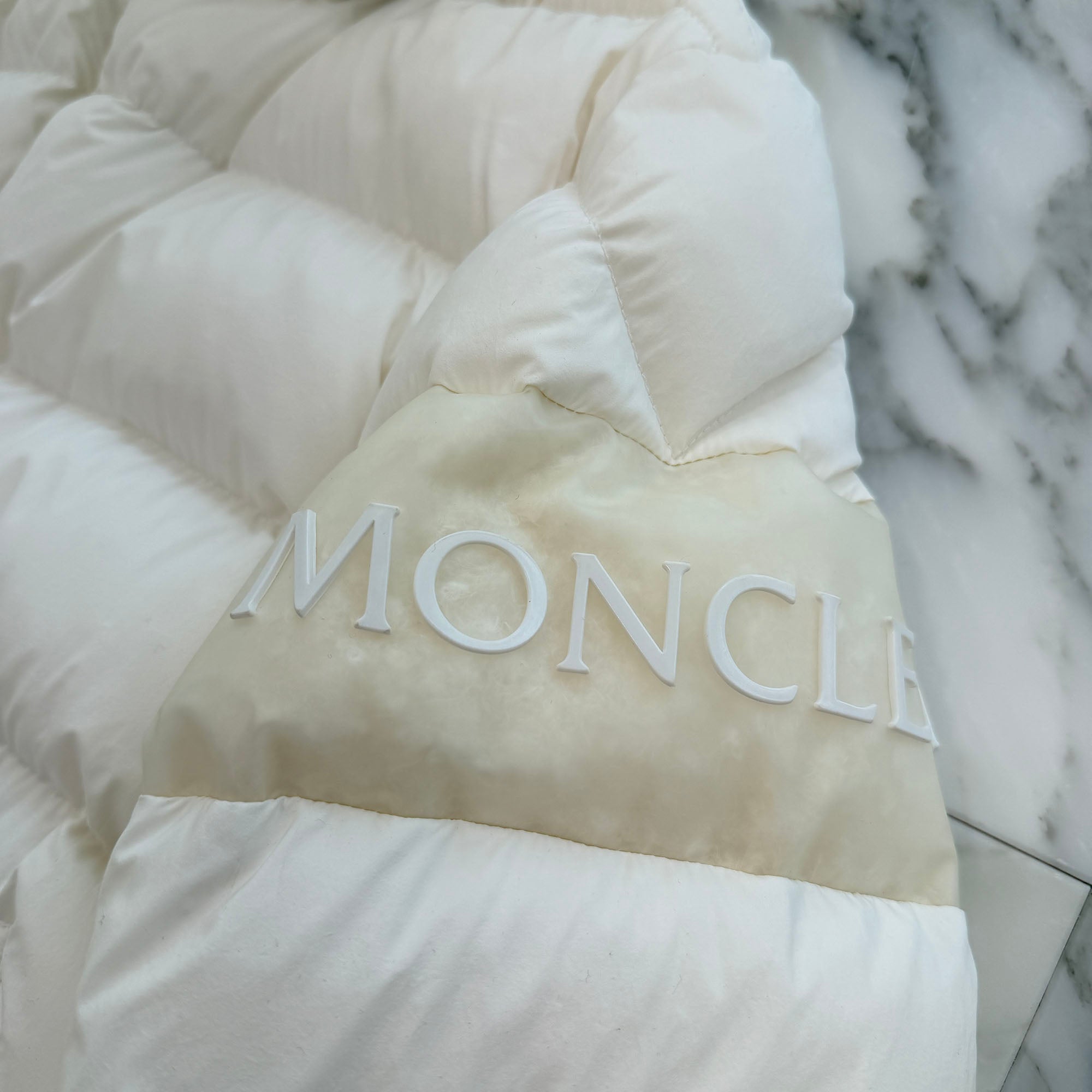 MONCLER  ARAVIS GIUBBOTTO Down Jacket F20911A54300 C0572 Size 3 モンクレール アラビス・ジュボット ダウンジャケット サイズ3