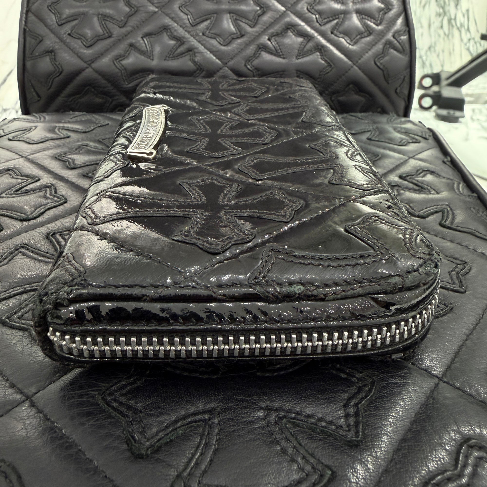 CHROME HEARTS Cemetery Cross Leather Patch Quilting Patent Leather Wallet クロムハーツ セメタリークロス レザーパッチ キルティングパテントレザー ウォレット