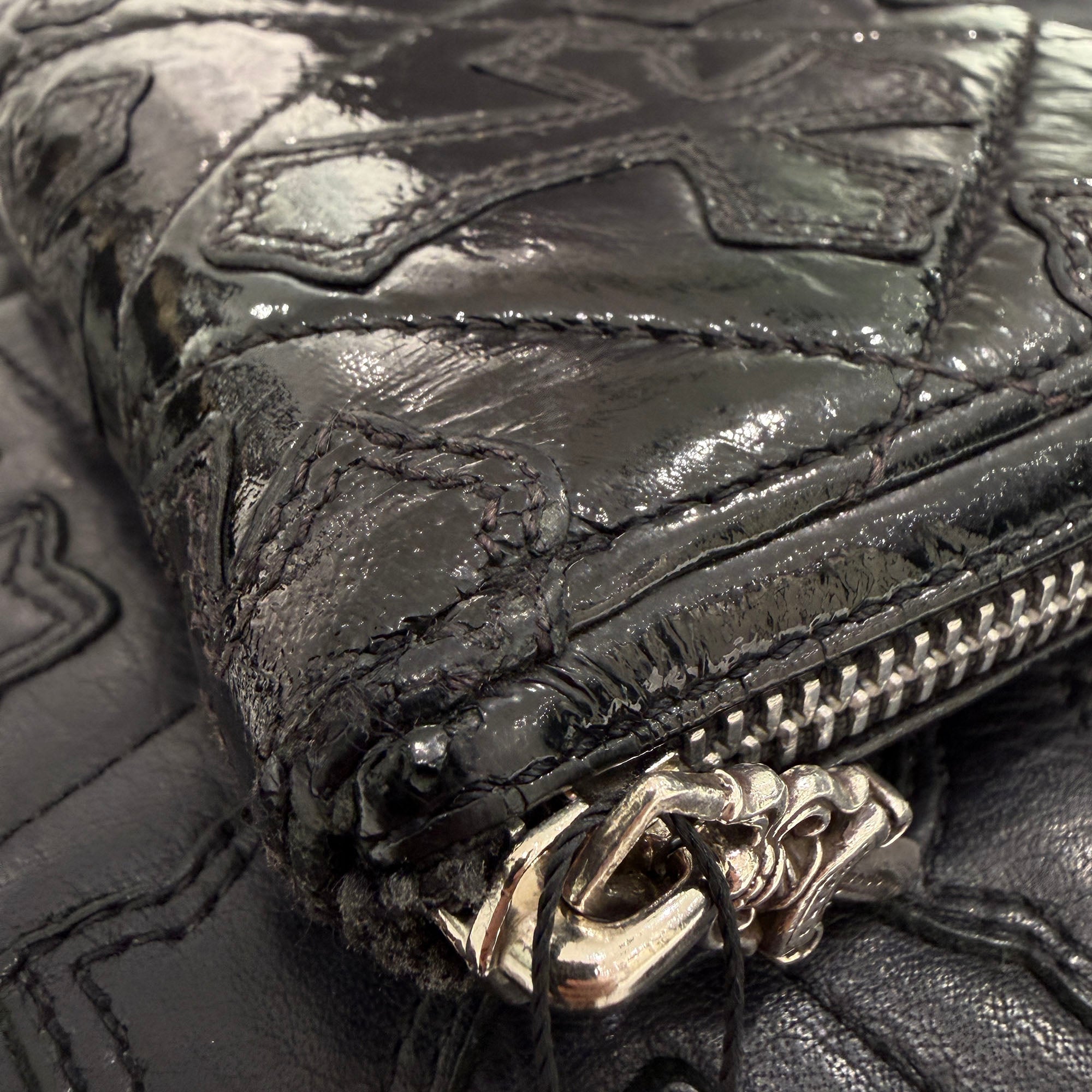 CHROME HEARTS Cemetery Cross Leather Patch Quilting Patent Leather Wallet クロムハーツ セメタリークロス レザーパッチ キルティングパテントレザー ウォレット