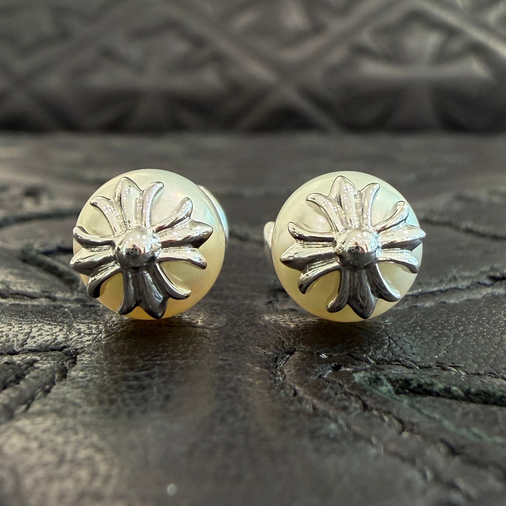 CHROME HEARTS × MIKIMOTO K18 WG White Pearl CH Plus Stud Earrings クロムハーツ × ミキモト K18 WG ホワイトパール CH プラス スタッドピアス