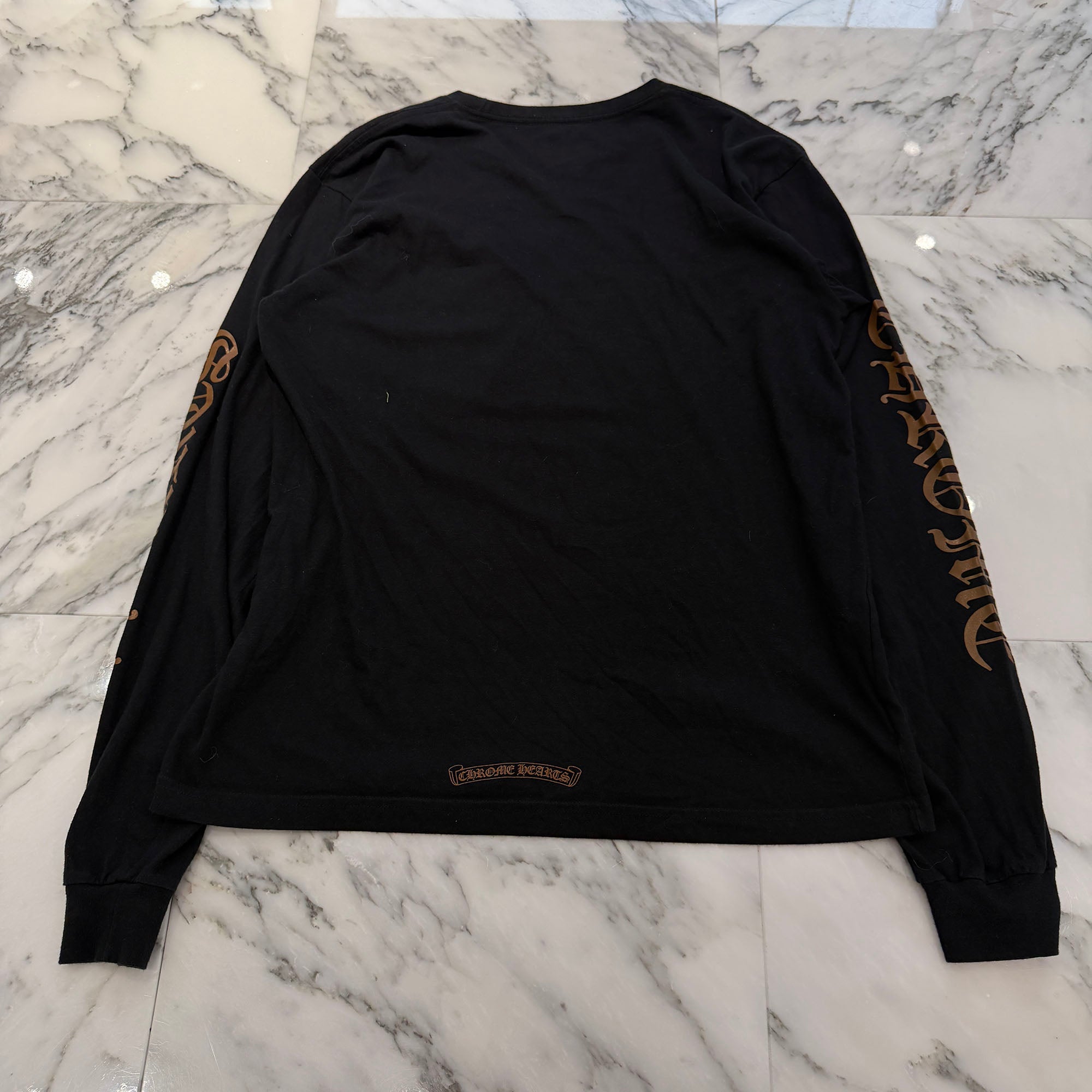 CHROME HEARTS Old English Brown Neck Logo Long Sleeve Tee Size L クロムハーツ オールドイングリッシュ ブラウン ネックロゴ ロングスリーブTシャツ サイズL