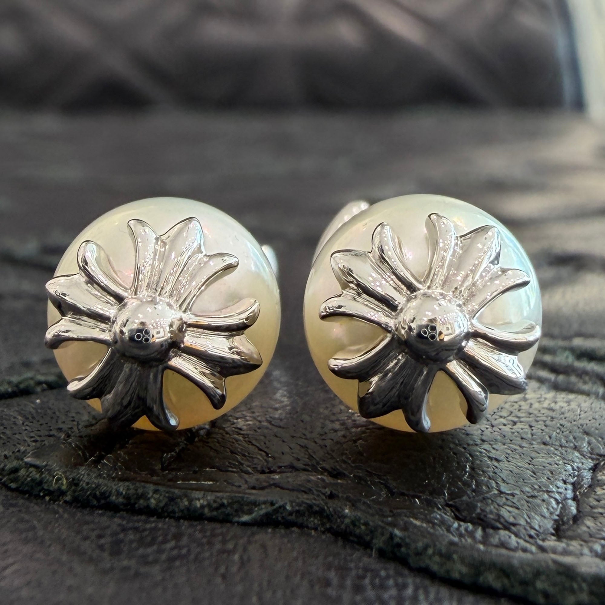 CHROME HEARTS × MIKIMOTO K18 WG White Pearl CH Plus Stud Earrings クロムハーツ × ミキモト K18 WG ホワイトパール CH プラス スタッドピアス