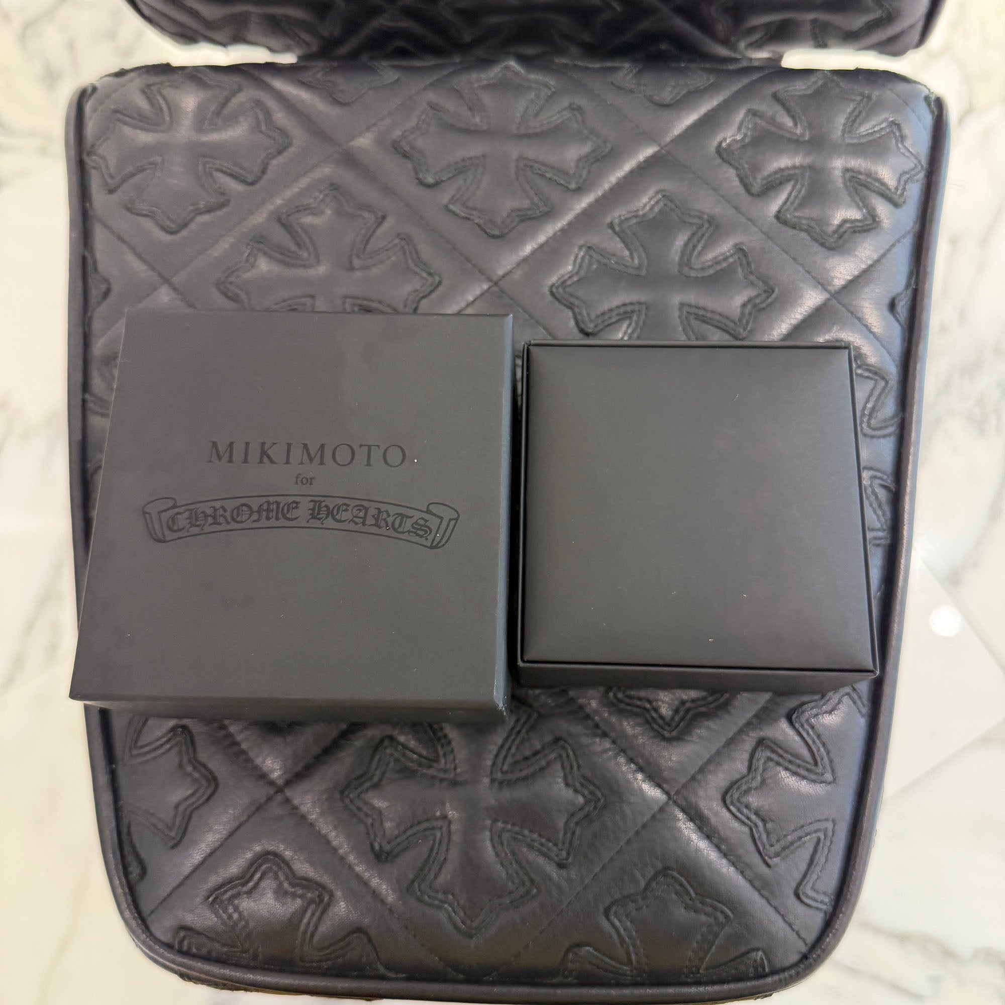 CHROME HEARTS × MIKIMOTO K18 WG White Pearl CH Plus Stud Earrings クロムハーツ × ミキモト K18 WG ホワイトパール CH プラス スタッドピアス