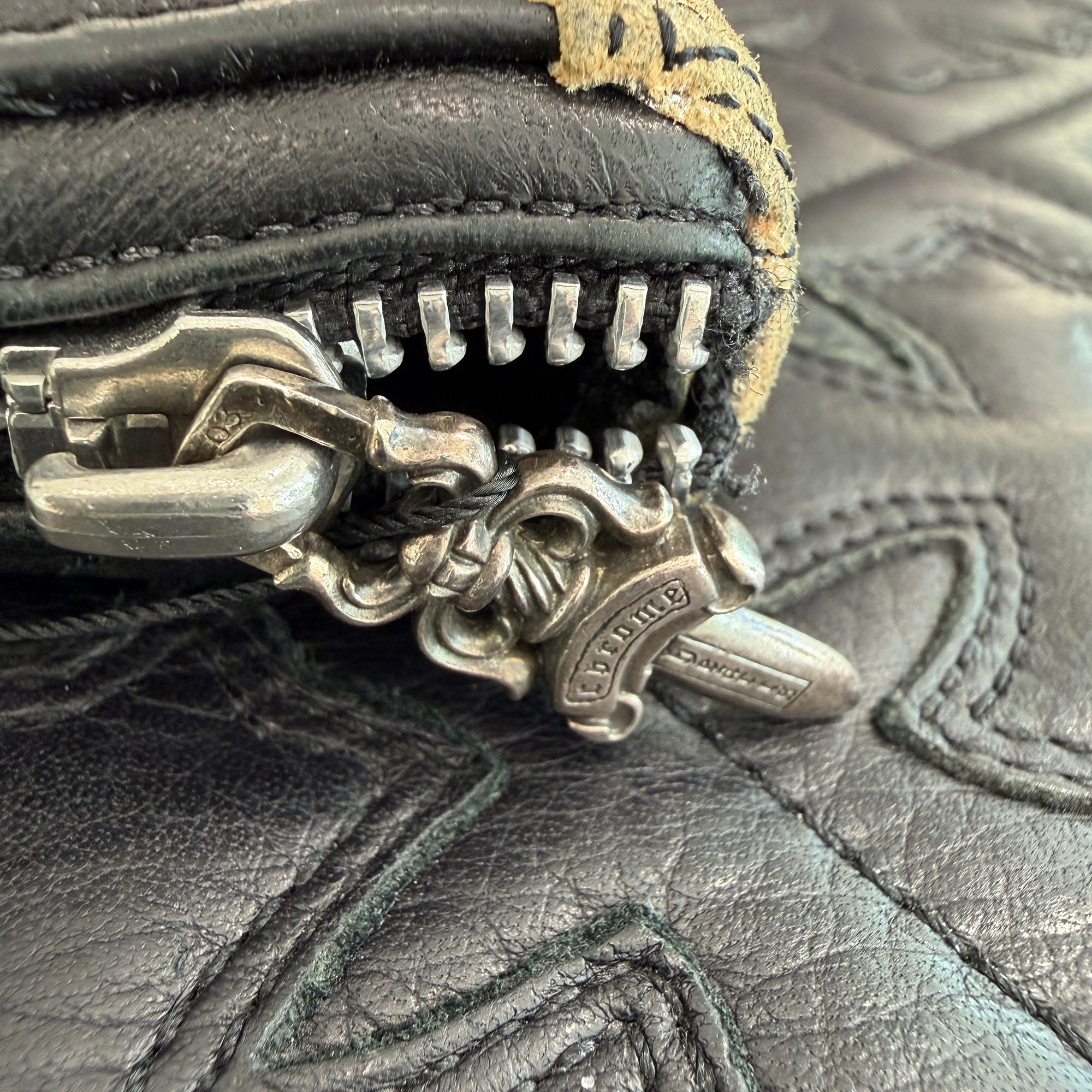 CHROME HEARTS Multi Cemetery Cross Leather Patch Quilting Wallet クロムハーツ マルチ セメタリークロス レザーパッチ キルティング ウォレット
