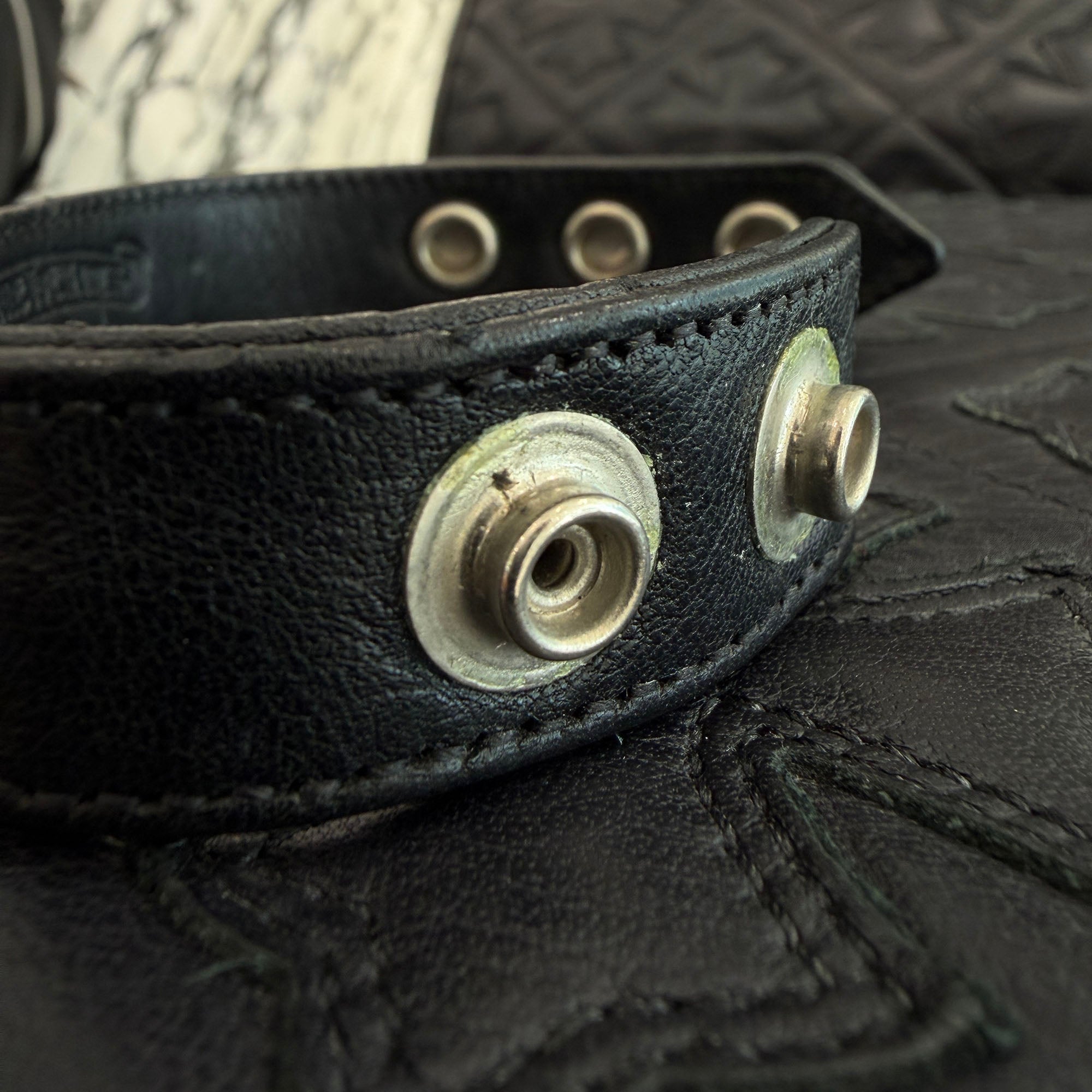 CHROME HEARTS × The Rolling Stones Lip & Tong 3BTN 2SNP LEATHER BRACELET クロムハーツ × ザローリングストーンズ リップアンドタン 3ボタン 2スナップ レザーブレスレット