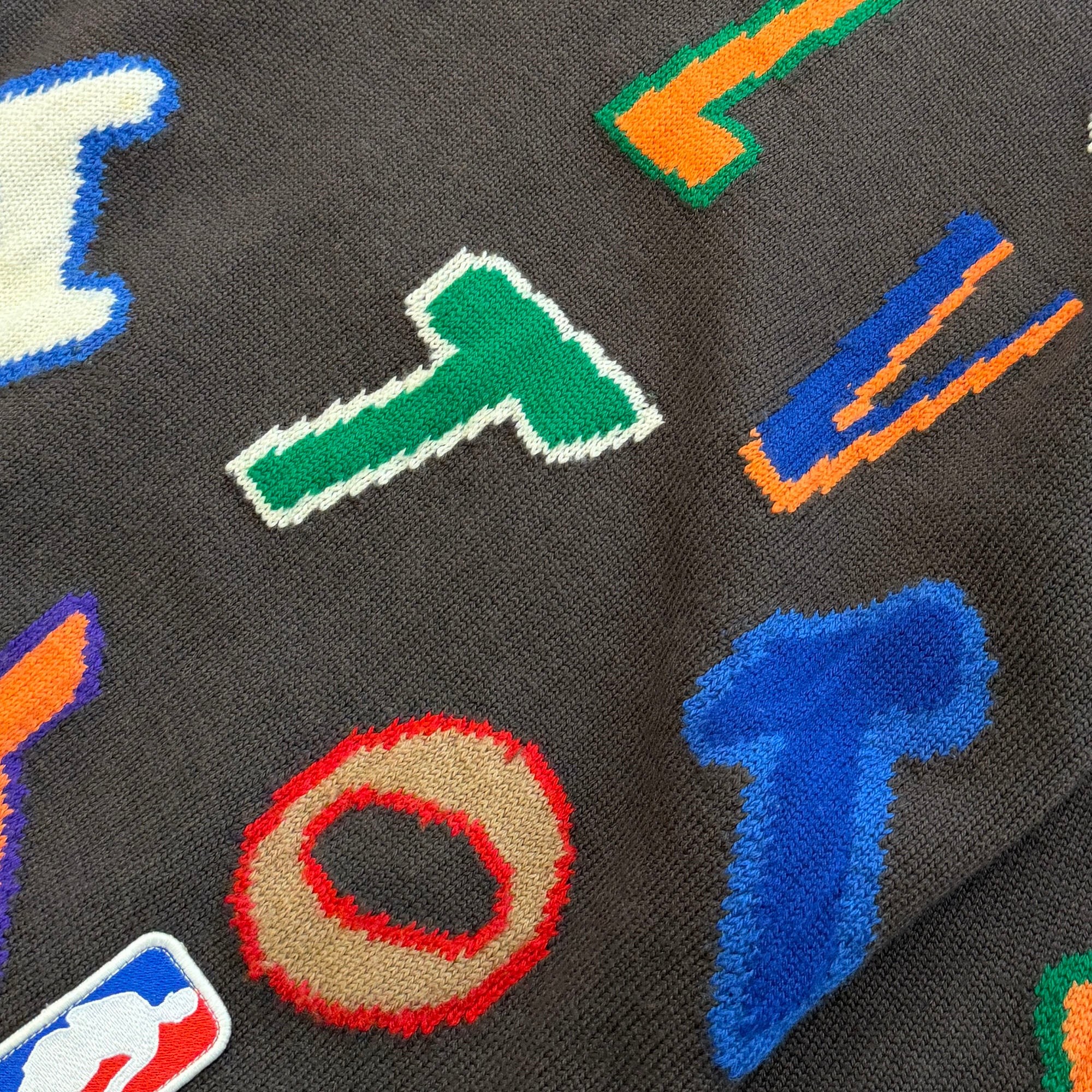 LOUIS VUITTON × NBA 2021AW Embroidery Letters Crew Neck Knit Sweater HNL10W Size L ルイヴィトン × NBA エンブロイダリー レターズ クルーネック ニットセーター サイズL