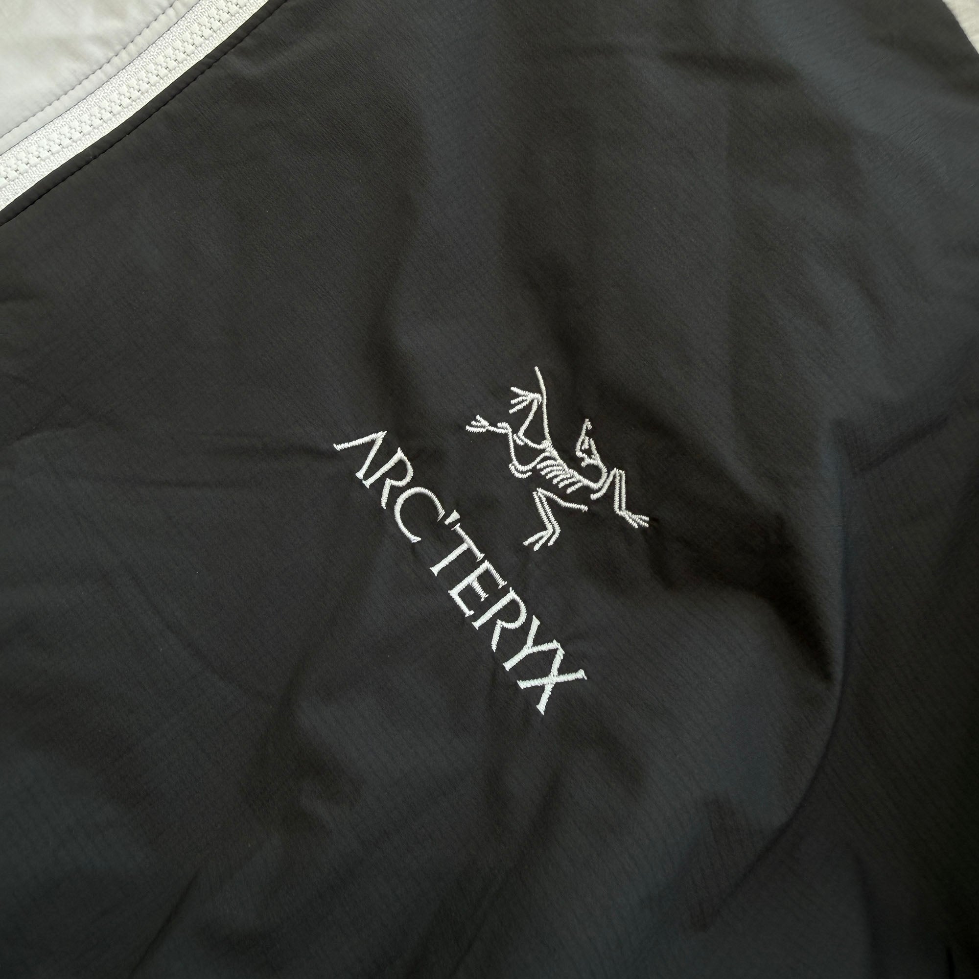 ARC'TERYX × BEAMS 2023AW WabiSabi Atom Hoody X000007470 Size XXL アークテリクス × ビームス ワビサビ アトム フーディー サイズXXL