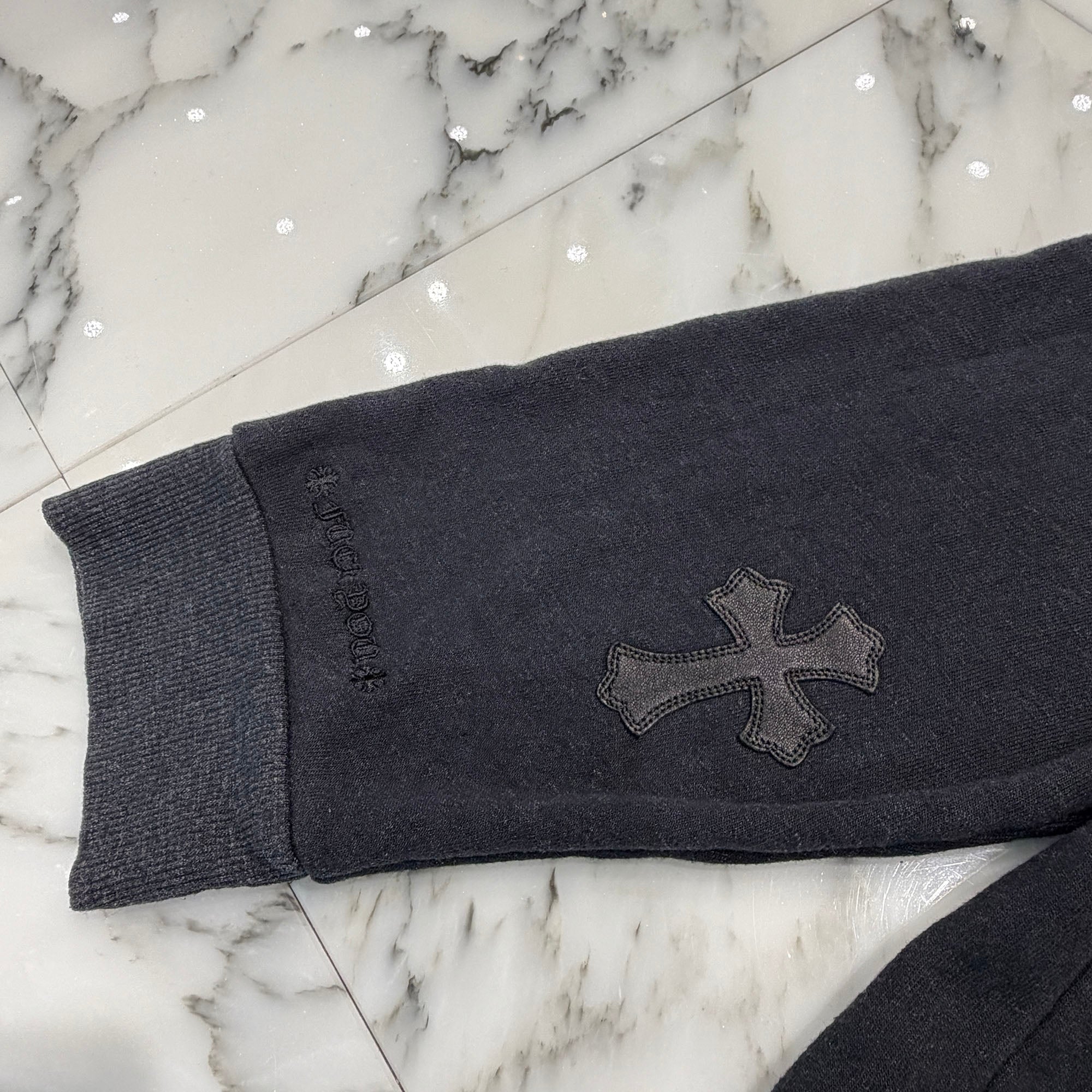 CHROME HEARTS Y NOT Cross Leather Patch Pullover Hoodie Size XL クロムハーツ ワイノット レザーパッチ プルオーバーフーディー サイズXL