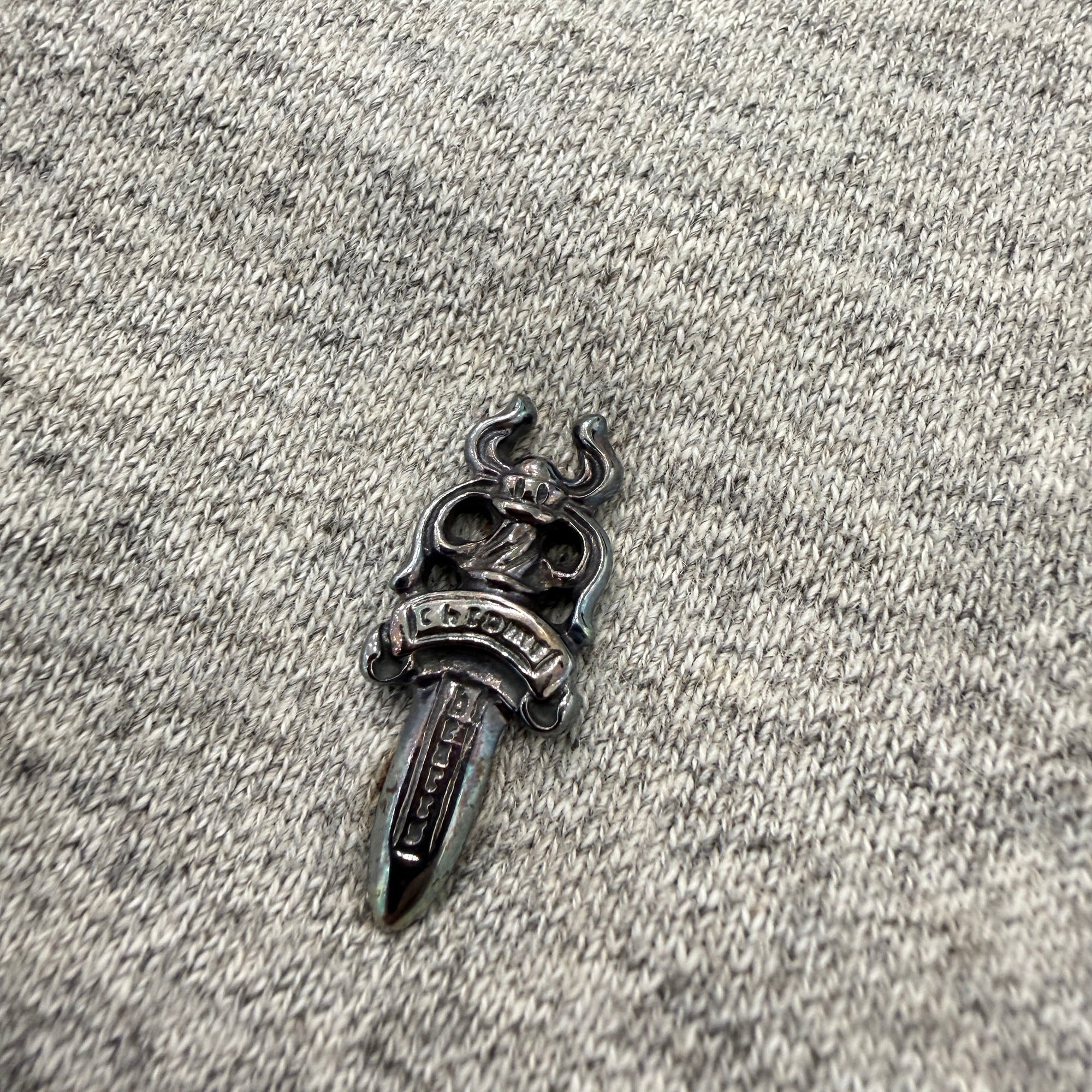 CHROME HEARTS Y NOT Cemetery Cross Dagger Patch Sweat Tee Size M クロムハーツ ワイノット セメタリークロス ダガー パッチ スウェット Tシャツ サイズM