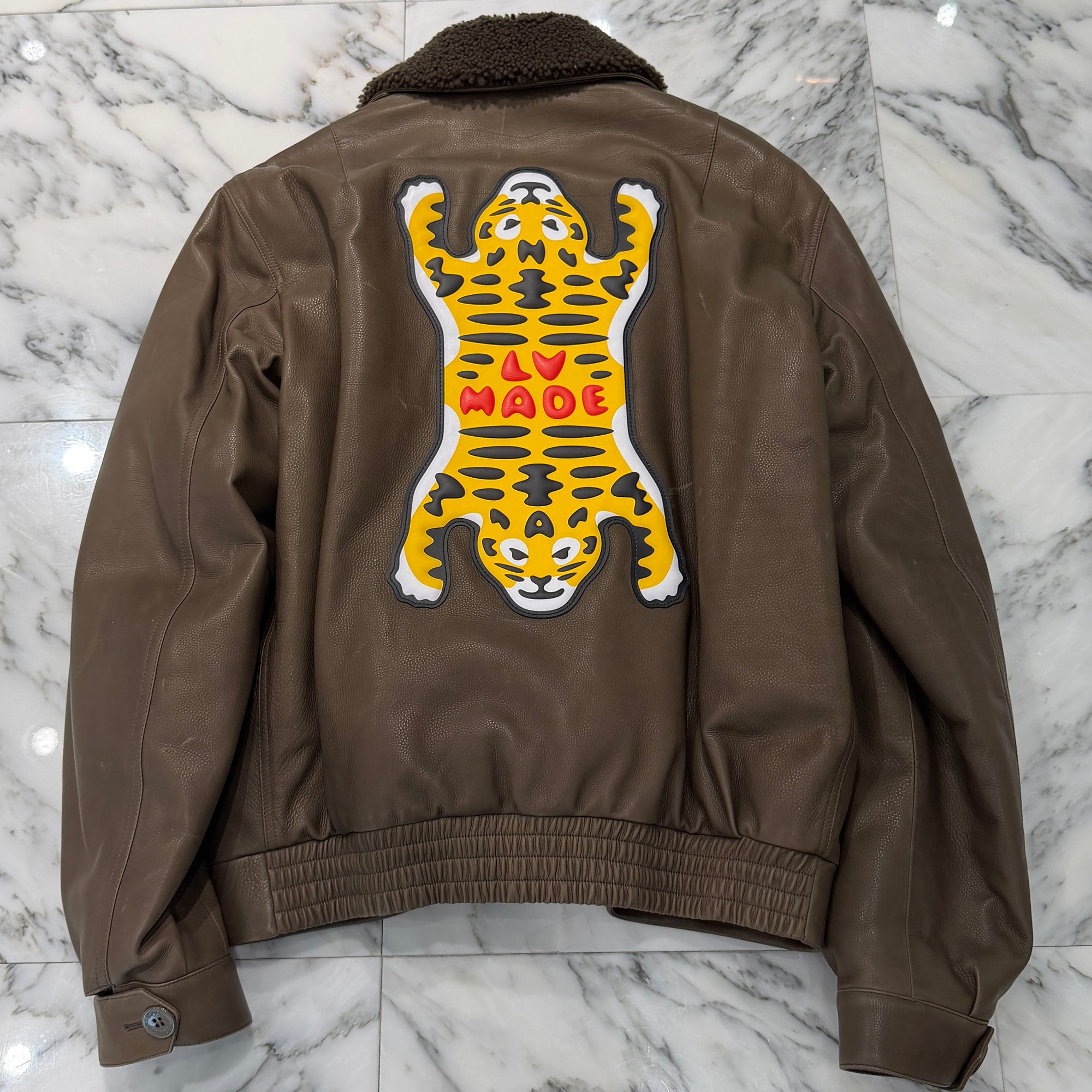 LOUIS VUITTON × NIGO 2022SS Tiger Patch Leather Bomber Jacket HML03E Size 48 ルイヴィトン × ニゴー タイガーパッチ レザーボンバージャケット サイズ48