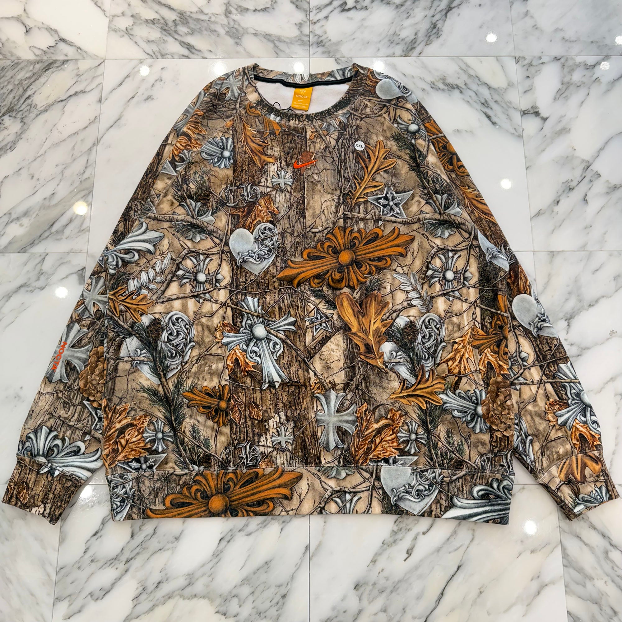 CHROME HEARTS × NIKE × Drake NOCTA 2026SS Camo Neck Logo Crewneck Sweatshirt Size XXL クロムハーツ×ナイキ×ドレイク ノクタ カモネックロゴクルーネックスウェットシャツ サイズXXL