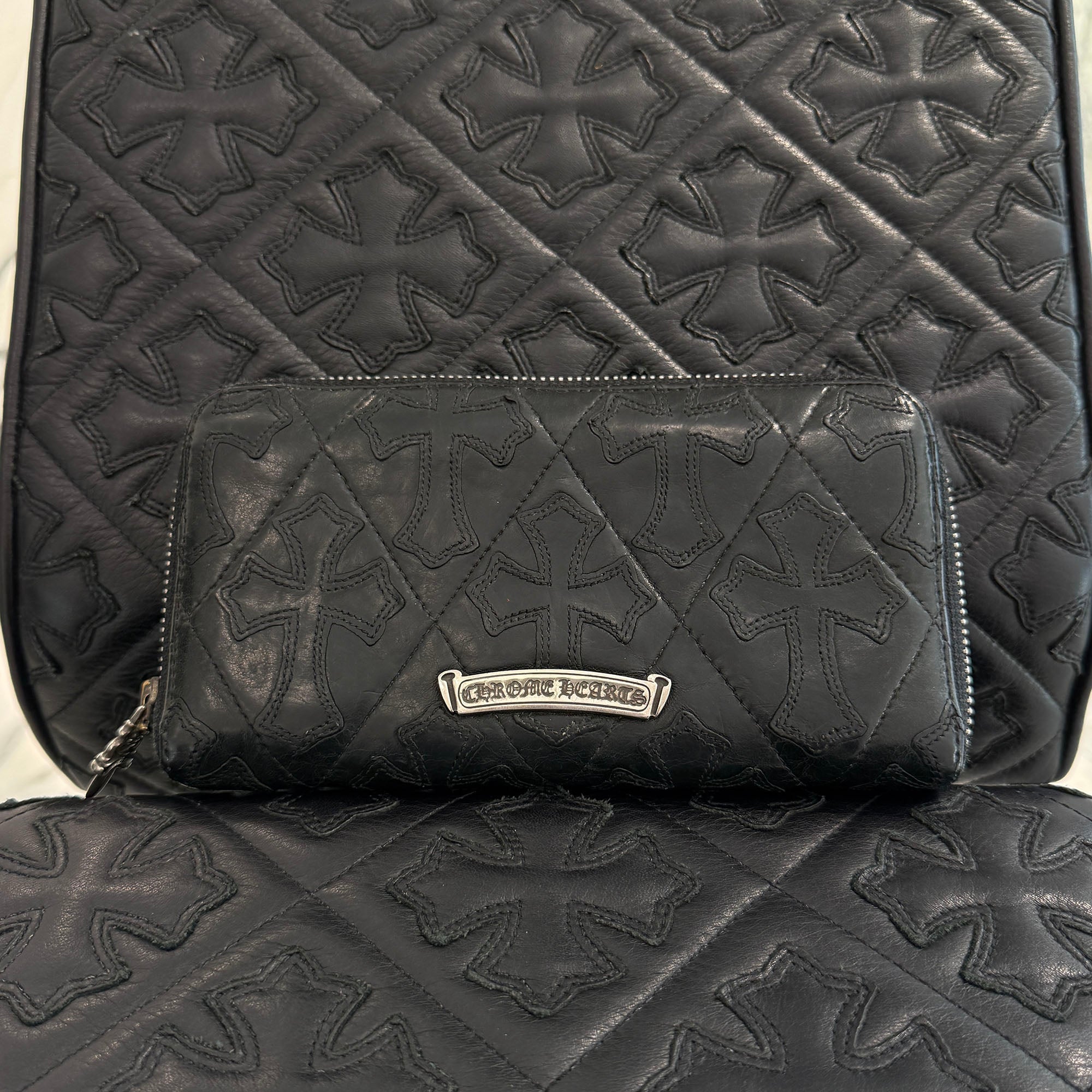 CHROME HEARTS Cemetery Cross Leather Patch Quilting Leather Wallet クロムハーツ セメタリークロス レザーパッチ キルティングレザー ウォレット