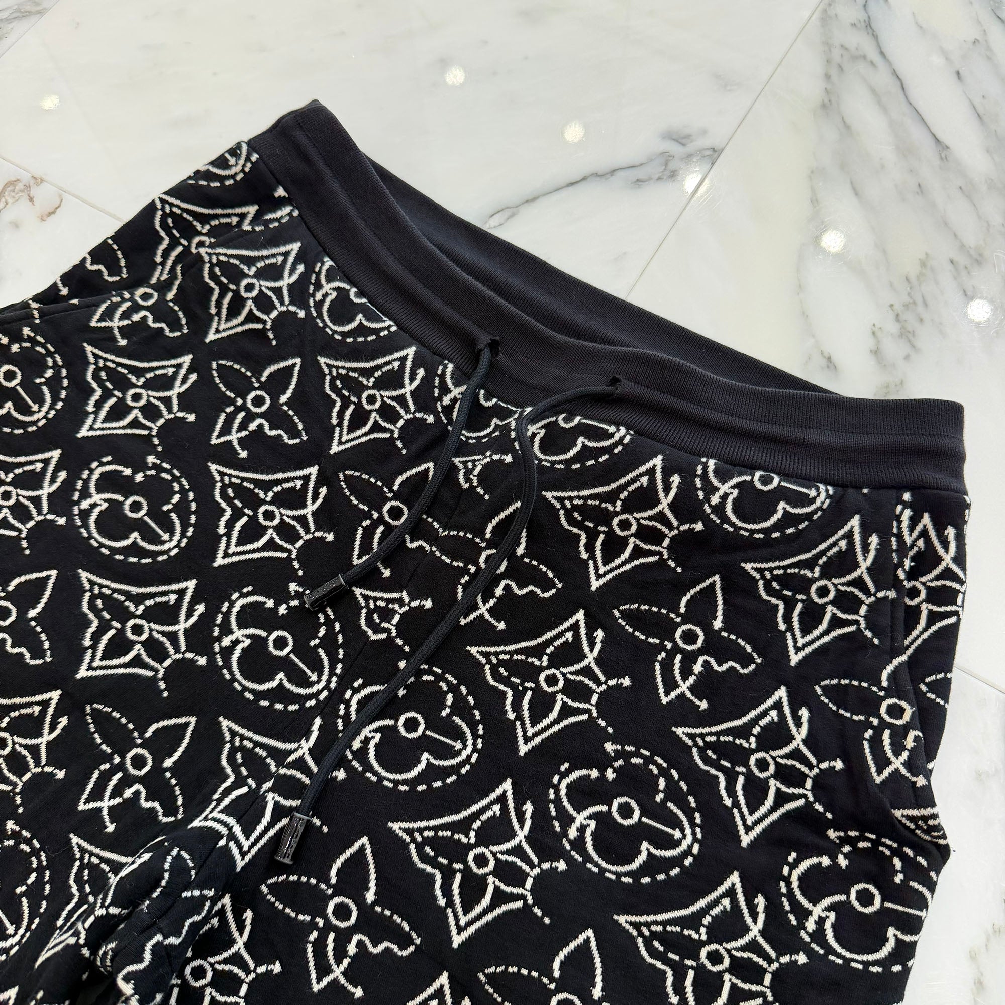 ルイヴィトン ハーフパンツ NBA ストゥラティージクフラワーキルテッドショーツ LOUIS VUITTON × NBA 2021AW Strategic Flower Quilted Shorts HLY19W