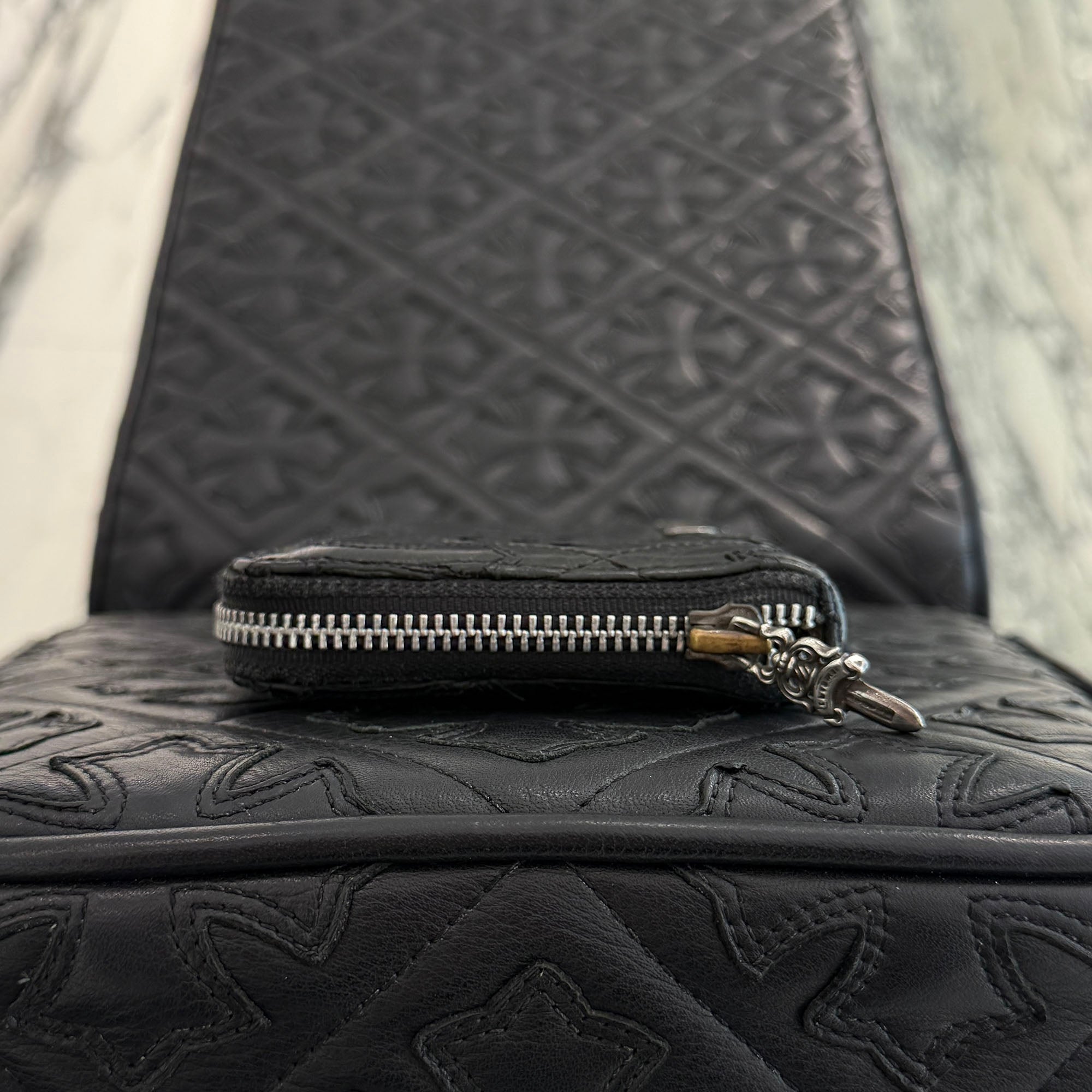CHROME HEARTS Cemetery Cross Leather Patch Quilting Leather Wallet クロムハーツ セメタリークロス レザーパッチ キルティングレザー ウォレット