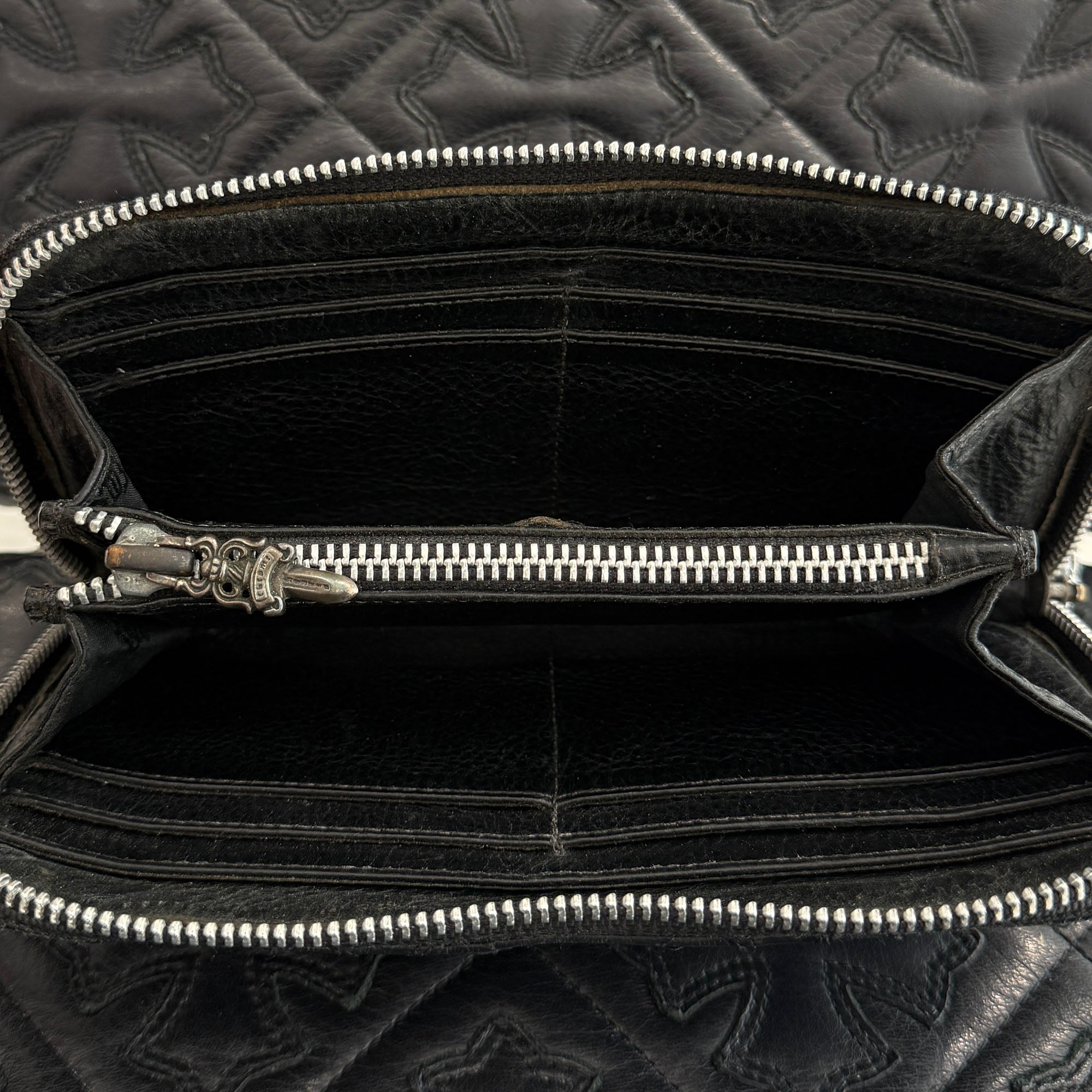 CHROME HEARTS Cemetery Cross Leather Patch Quilting Leather Wallet クロムハーツ セメタリークロス レザーパッチ キルティングレザー ウォレット