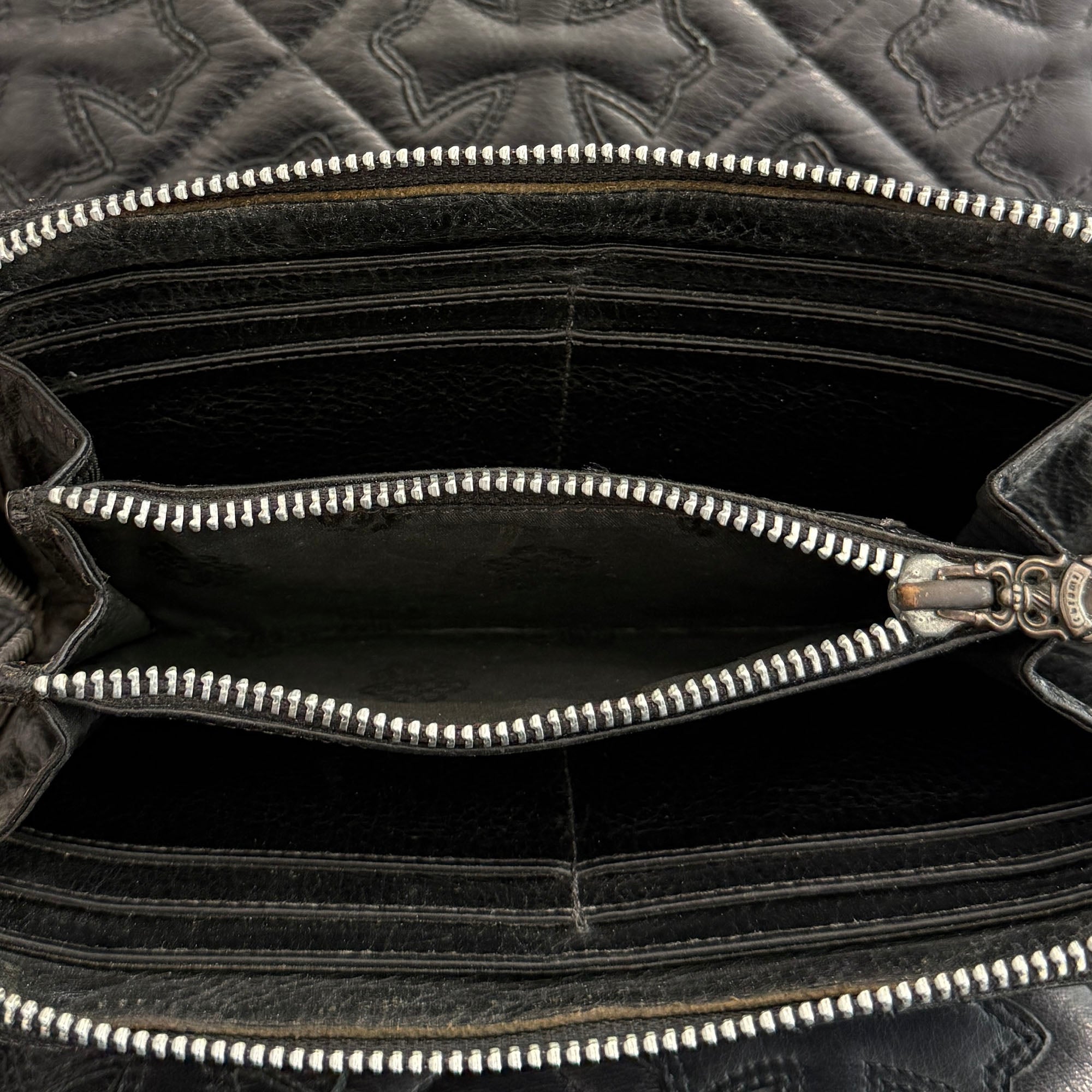 CHROME HEARTS Cemetery Cross Leather Patch Quilting Leather Wallet クロムハーツ セメタリークロス レザーパッチ キルティングレザー ウォレット