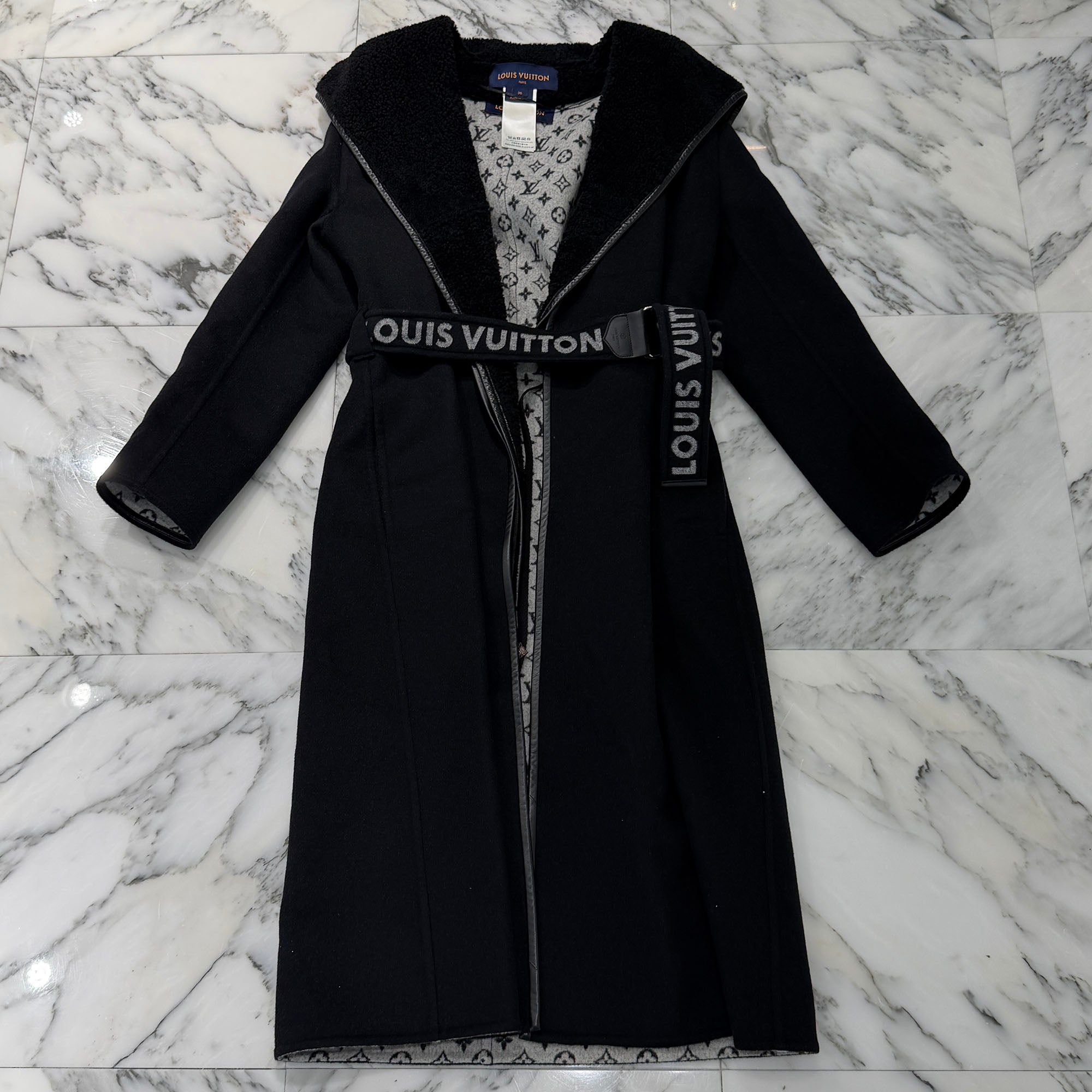 LOUIS VUITTON Signature Double Face Pelted Wool Leather Boa Coat Size 36 ルイヴィトン シグネチャー ダブルフェイス ペルテッド ウールレザー ボアコート サイズ36