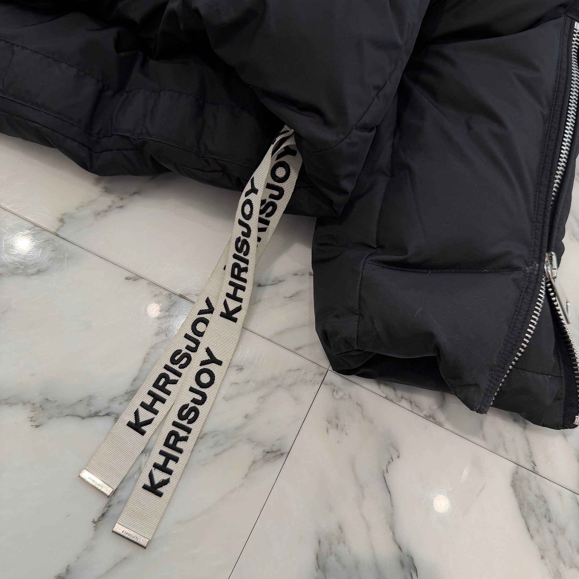 KHRISJOY Graffiti Print Puff Khris Iconic Down Jacket AFMW001NYGL Size 02 クリスジョイ グラフィティプリント パフクリス アイコニック ダウンジャケット サイズ02