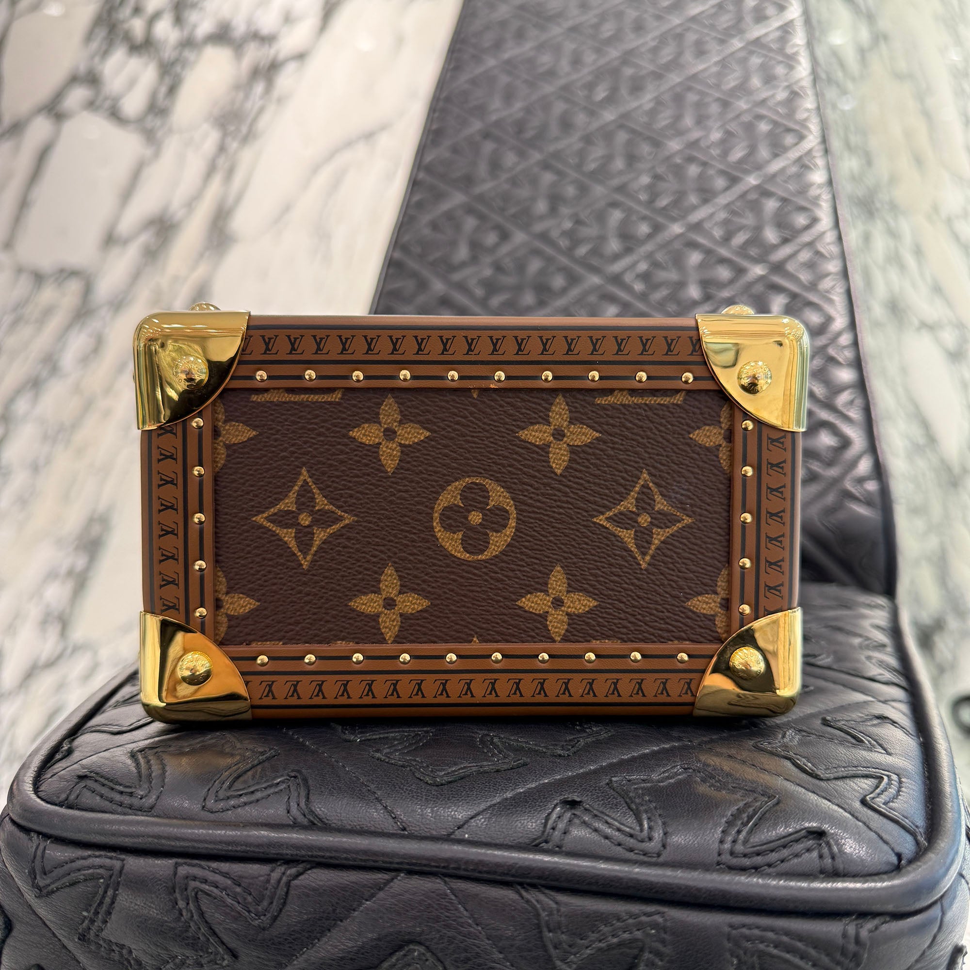 LOUIS VUITTON Monogram Camera Box Shoulder Bag M10079 ルイヴィトン モノグラム カメラボックス ショルダーバッグ