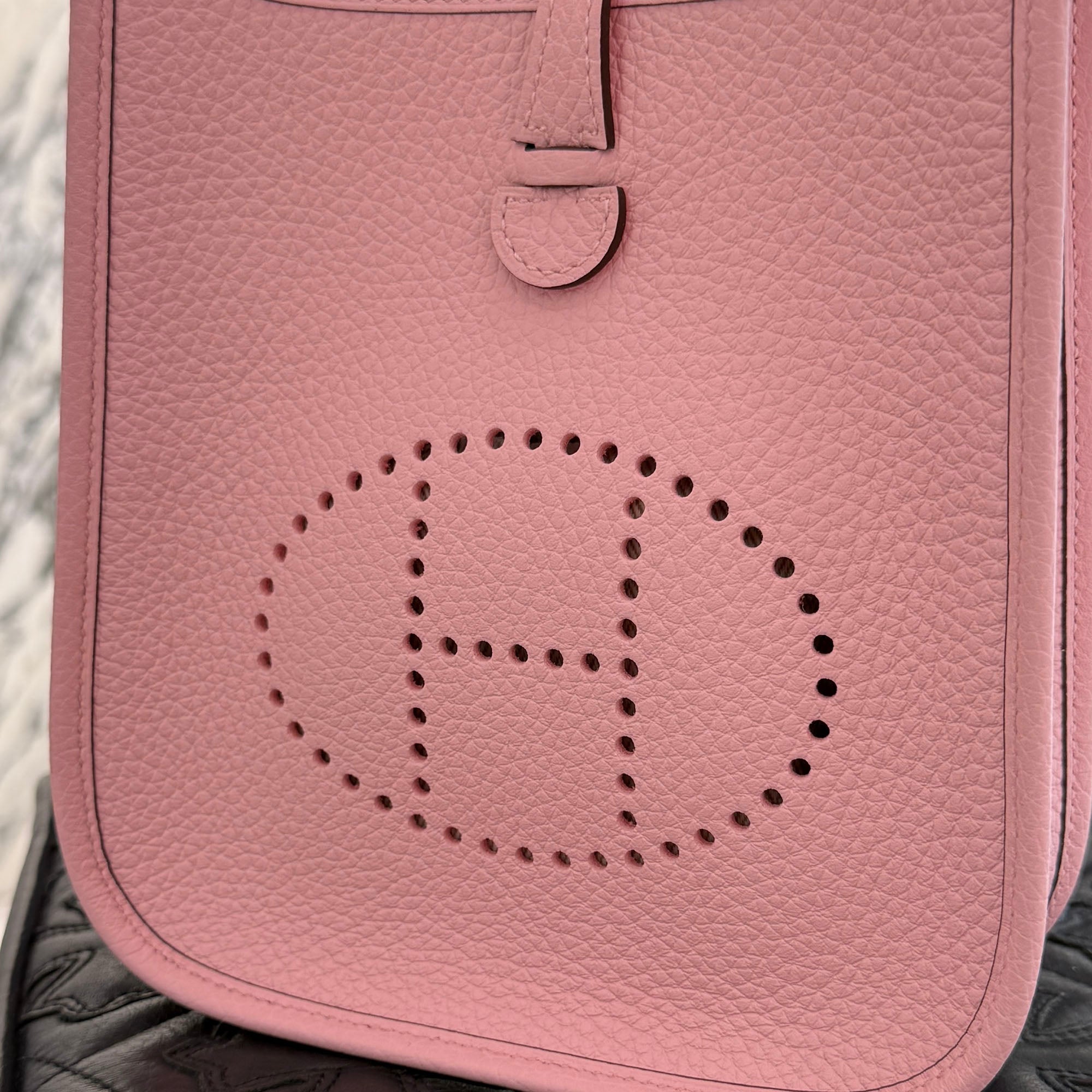 HERMES Evelyn Amazon TPM "Rose Sakura" K刻印 エルメス エブリン アマゾン TPM "ローズサクラ" レザーショルダーバッグ K刻印