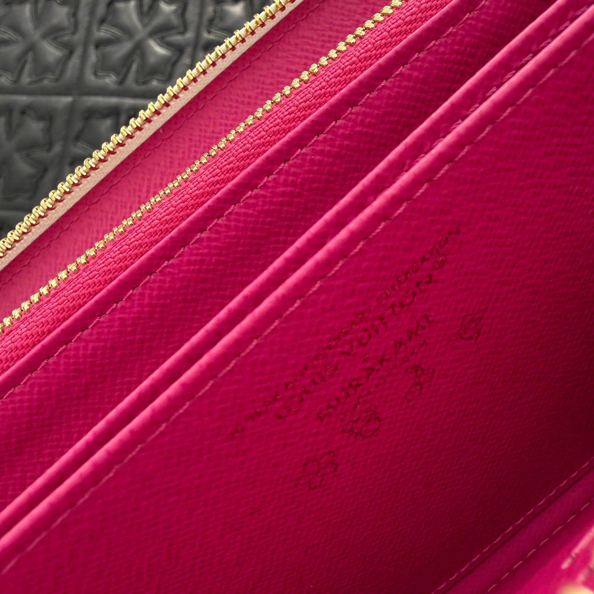 LOUIS VUITTON × Takashi Murakami 2025SS Multicolor Monogram Zippy Wallet M13922 ルイヴィトン × 村上隆 マルチカラー モノグラム ジッピー ウォレット