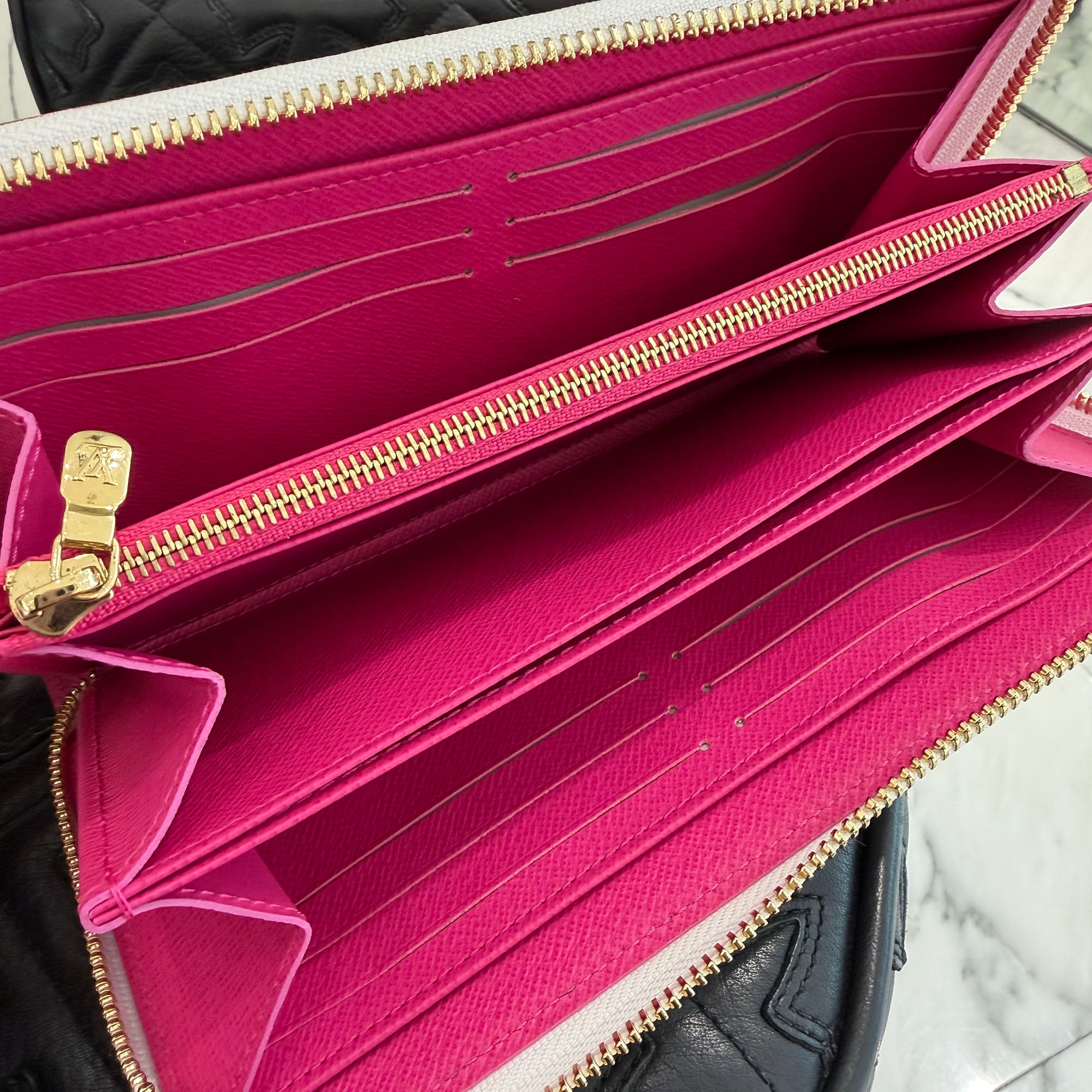 LOUIS VUITTON × Takashi Murakami 2025SS Multicolor Monogram Zippy Wallet M13922 ルイヴィトン × 村上隆 マルチカラー モノグラム ジッピー ウォレット