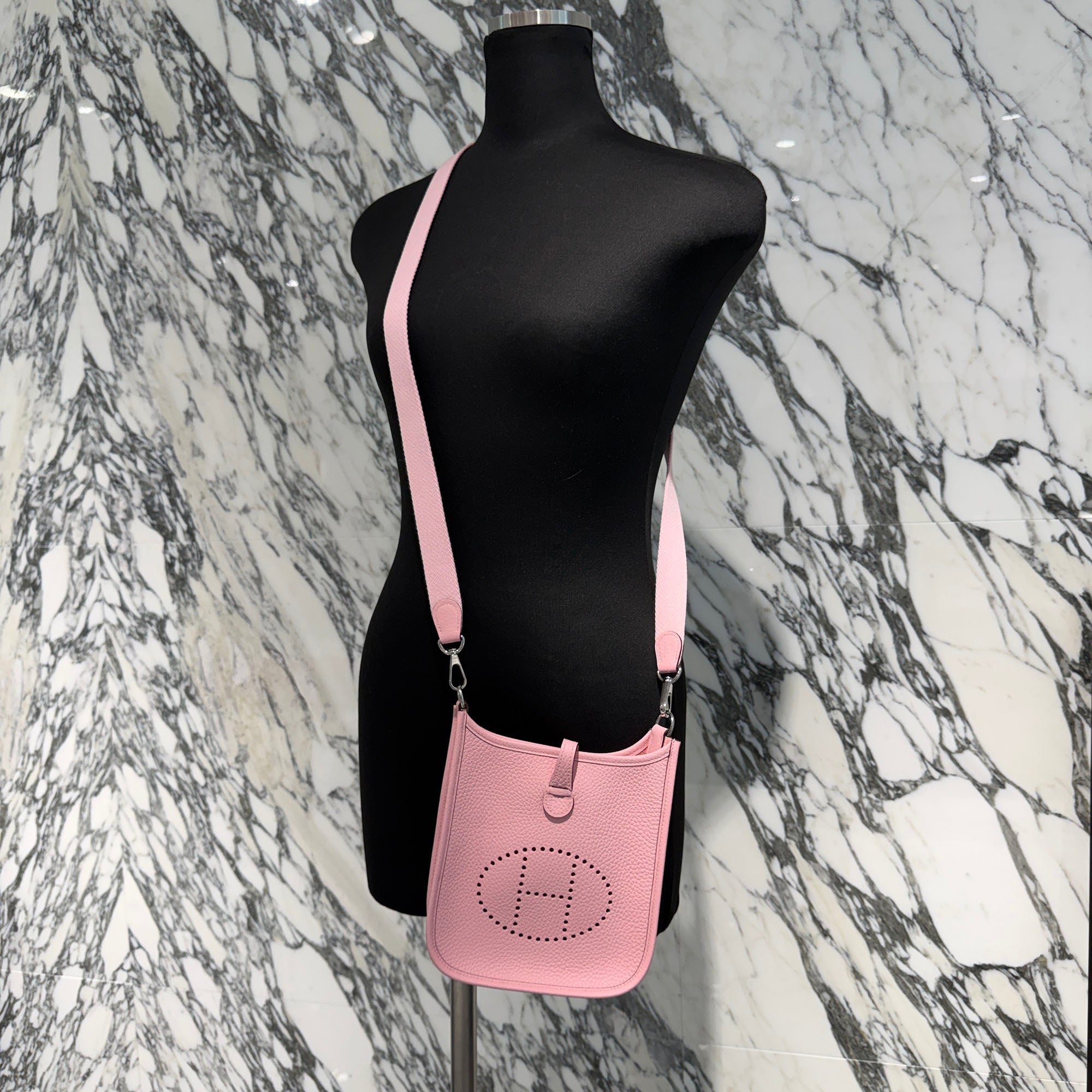 HERMES Evelyn Amazon TPM "Rose Sakura" K刻印 エルメス エブリン アマゾン TPM "ローズサクラ" レザーショルダーバッグ K刻印