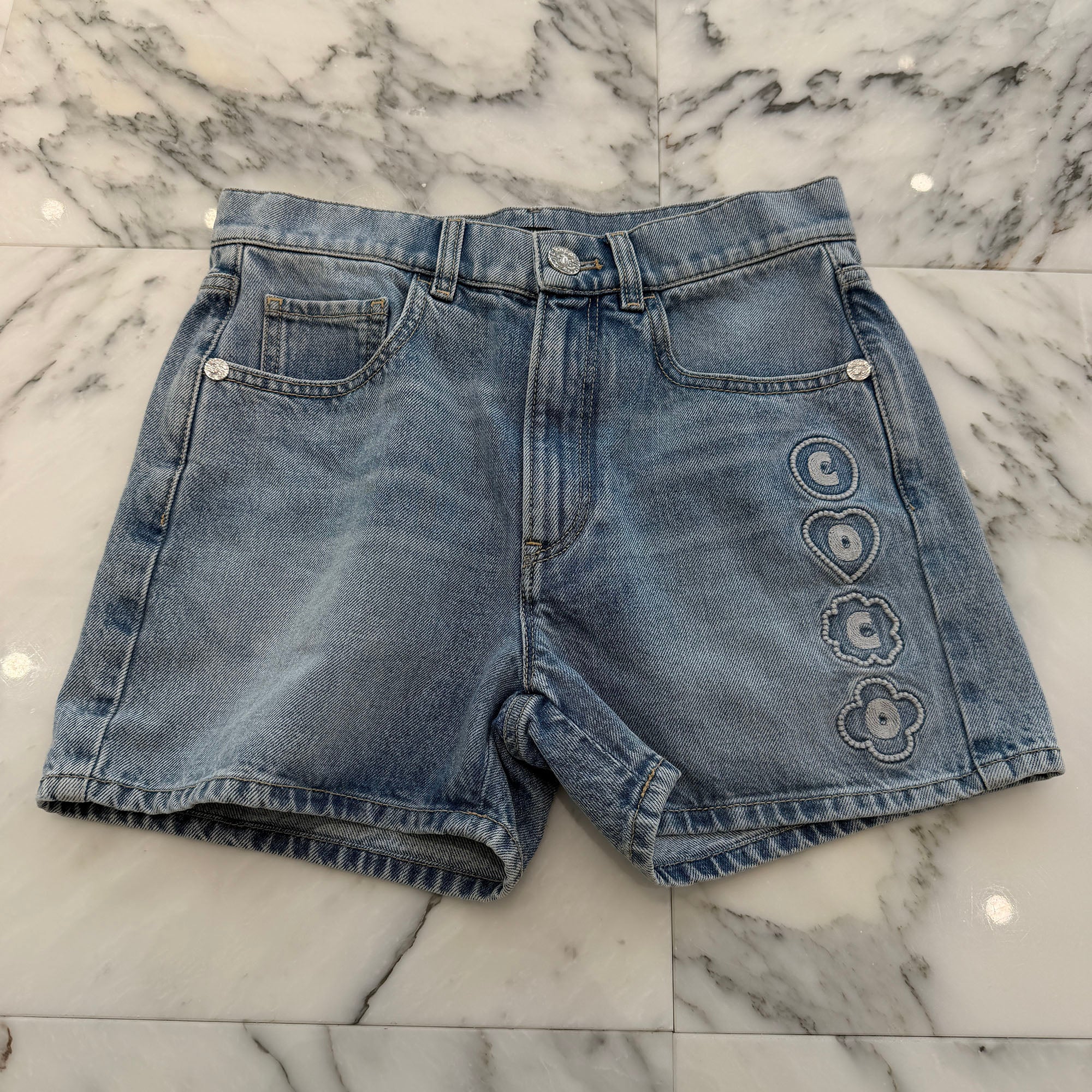 CHANEL 2025SS Coco Beach Collection Embroidery Denim Short Pants P78558 V71193 Size 34 シャネル ココビーチコレクション 刺繍 デニムショートパンツ サイズ34