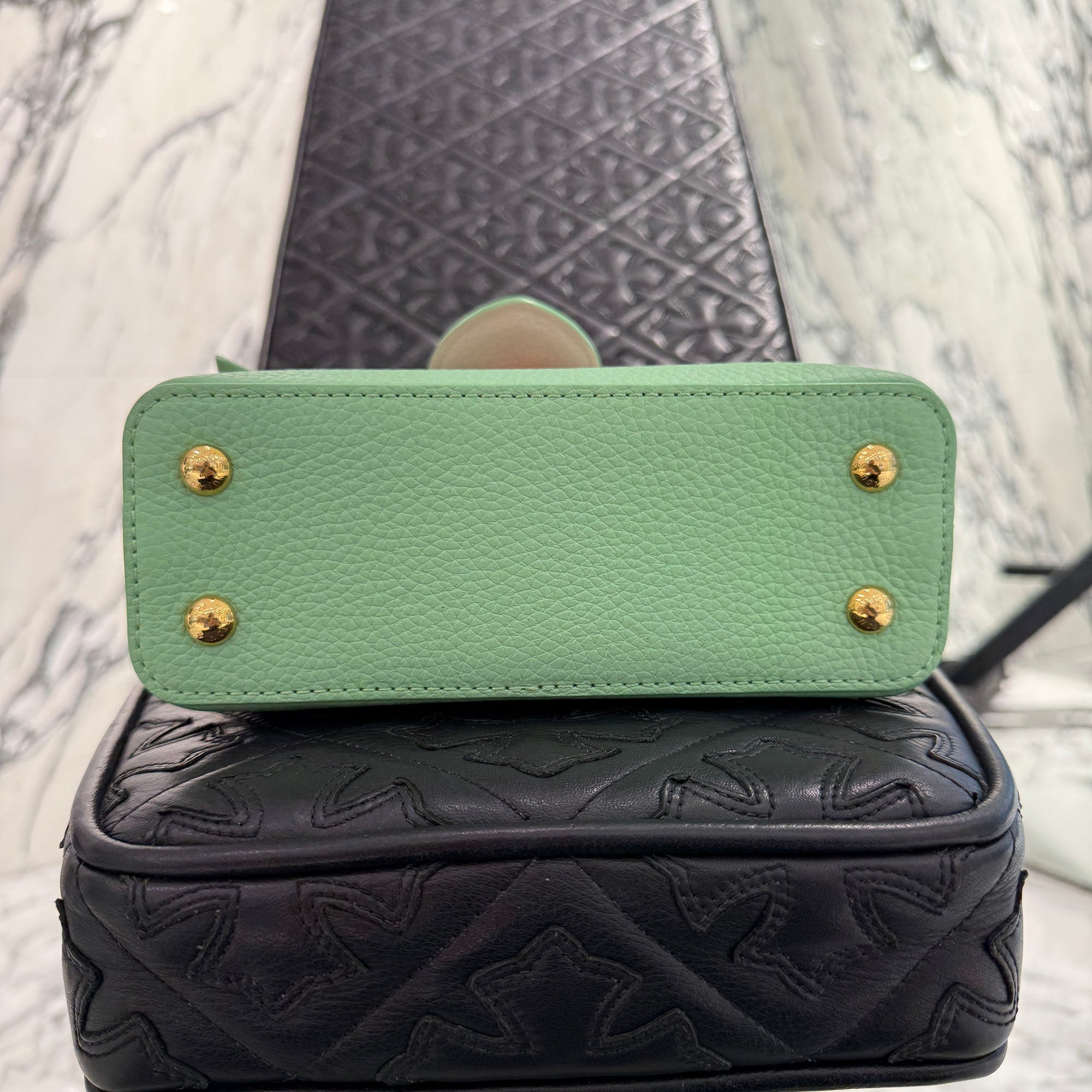 LOUIS VUITTON 2023SS Capucines MINI "Vert Pomm" M59928 ルイヴィトン カプシーヌ MINI "ヴェールポム"