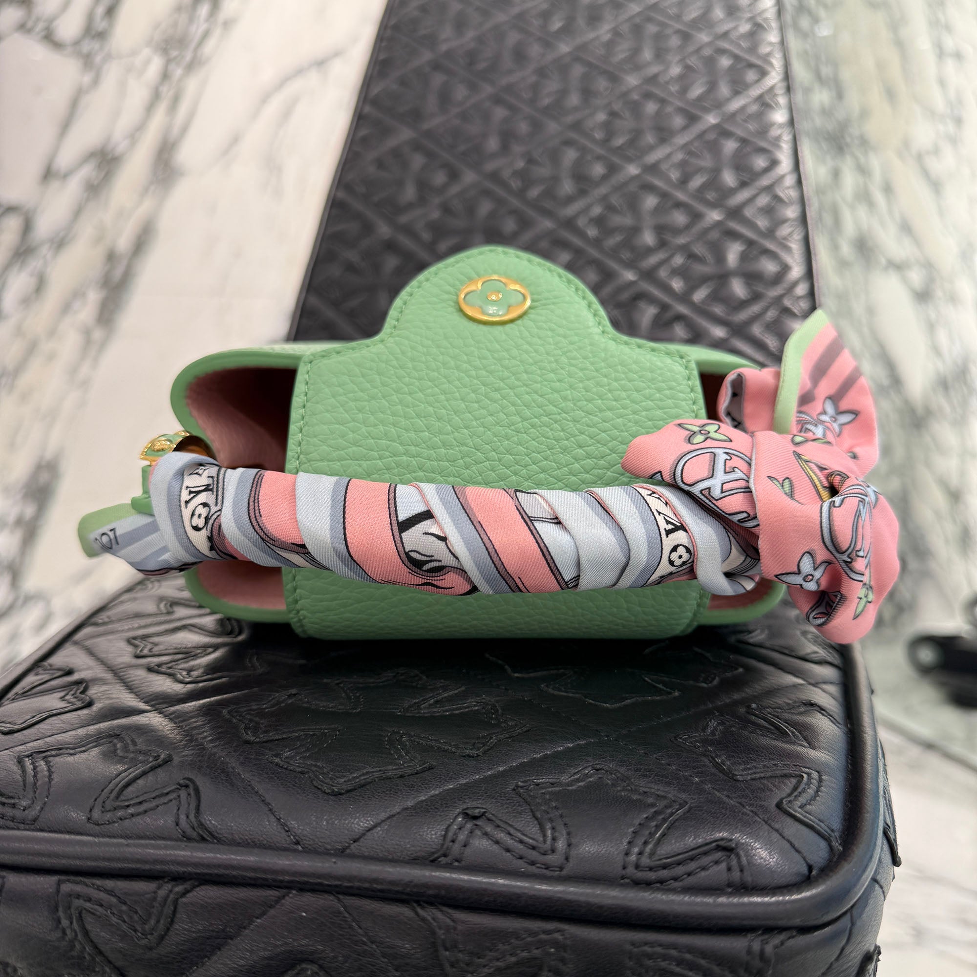 LOUIS VUITTON 2023SS Capucines MINI "Vert Pomm" M59928 ルイヴィトン カプシーヌ MINI "ヴェールポム"