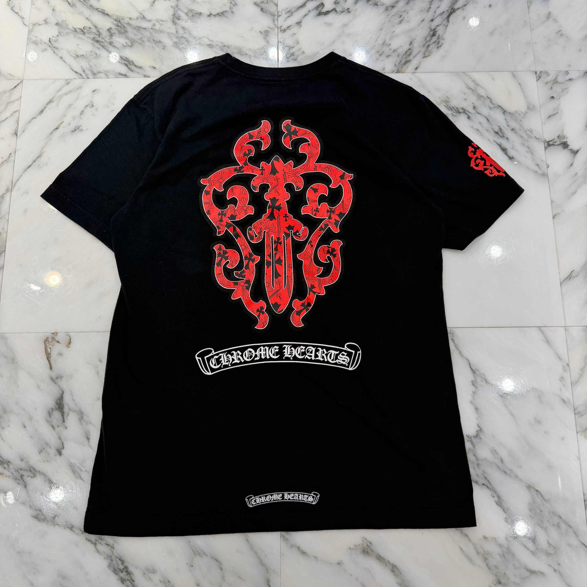 CHROME HEARTS Multi Logo Red Vine Dagger Tee Size M クロムハーツ マルチロゴ総柄 レッド ヴァインダガー Tシャツ サイズM