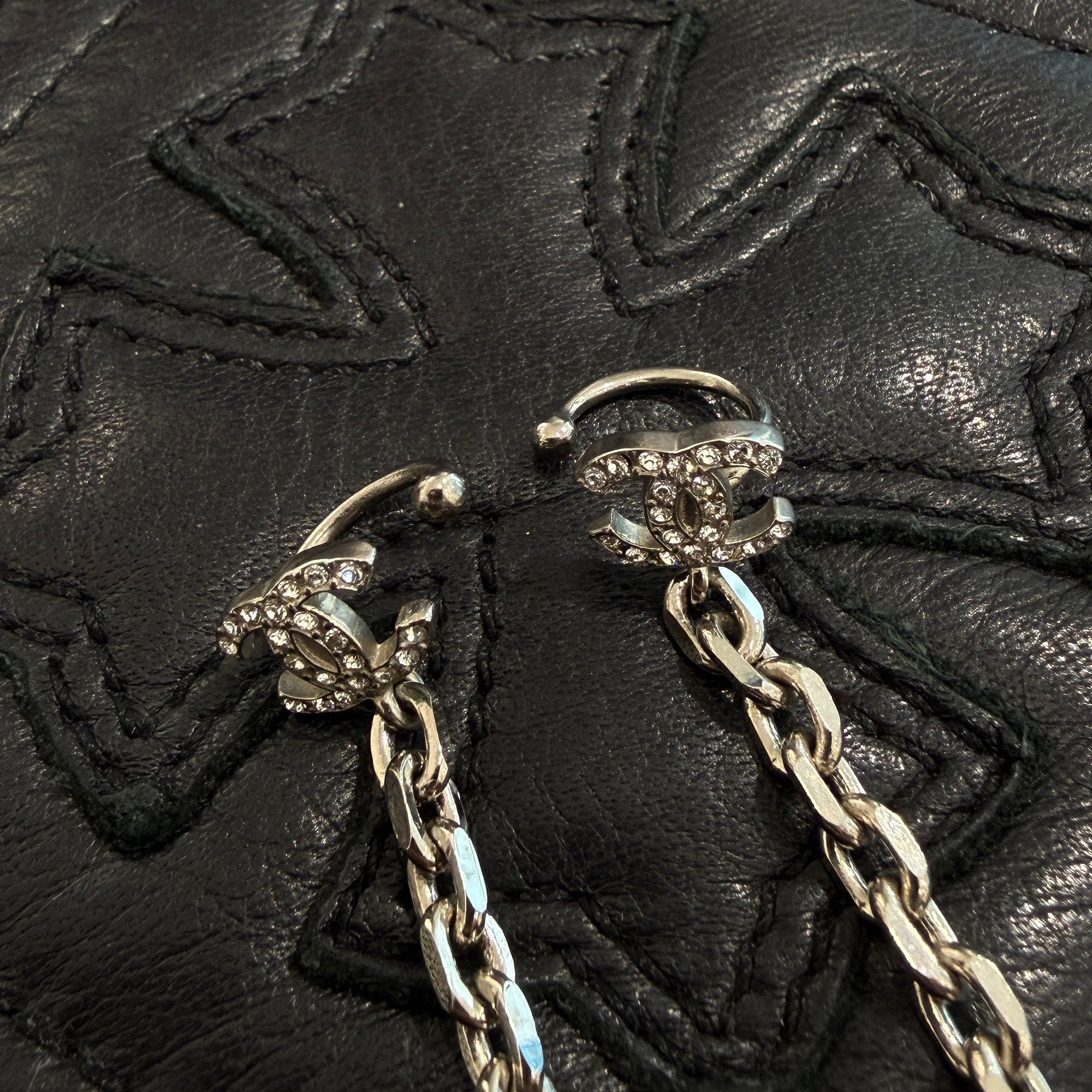 CHANEL A22A Double Coco Mark Chain Earrings and Ear Cuffs シャネル A22A ダブルココマーク チェーン ピアス＆イヤーカフ