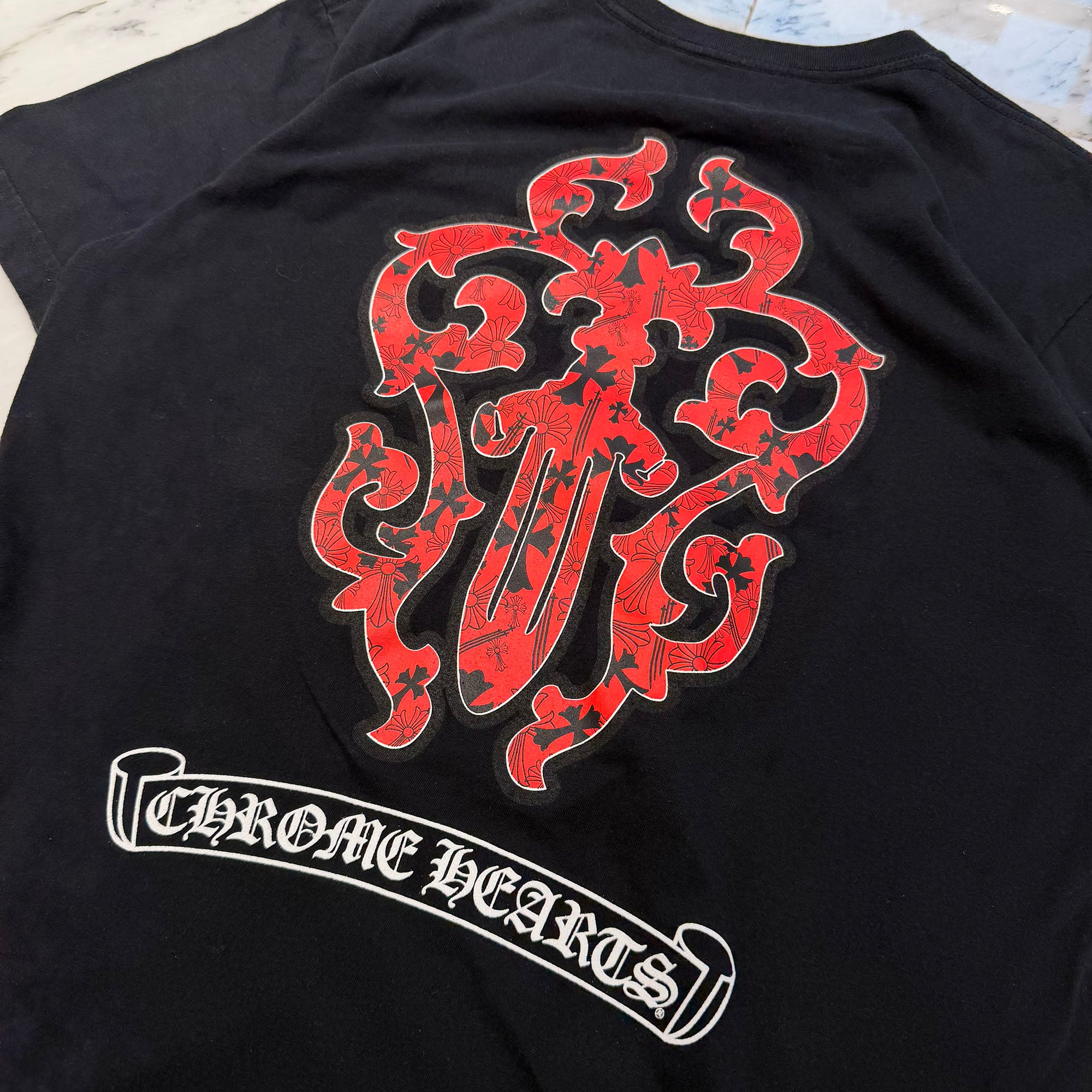 CHROME HEARTS Multi Logo Red Vine Dagger Tee Size M クロムハーツ マルチロゴ総柄 レッド ヴァインダガー Tシャツ サイズM