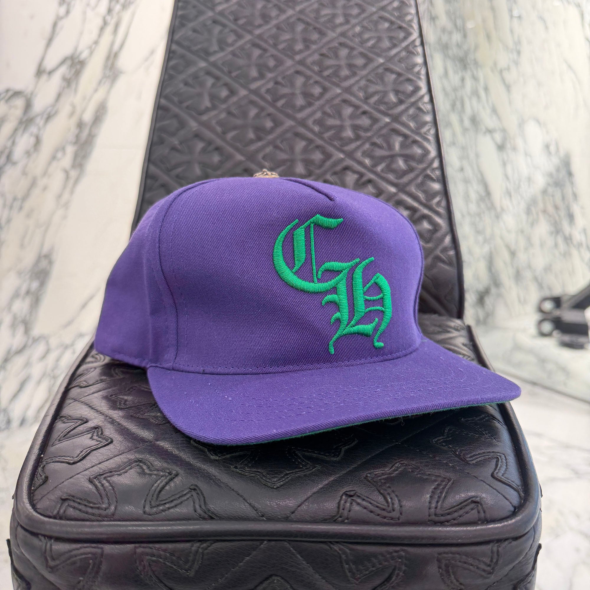 クロムハーツ(Chrome Hearts)トラッカーキャップ パープル 本物 CHROME HEARTS CH Logo Embroidery Trucker Cap Size ONE SIZE (53-60