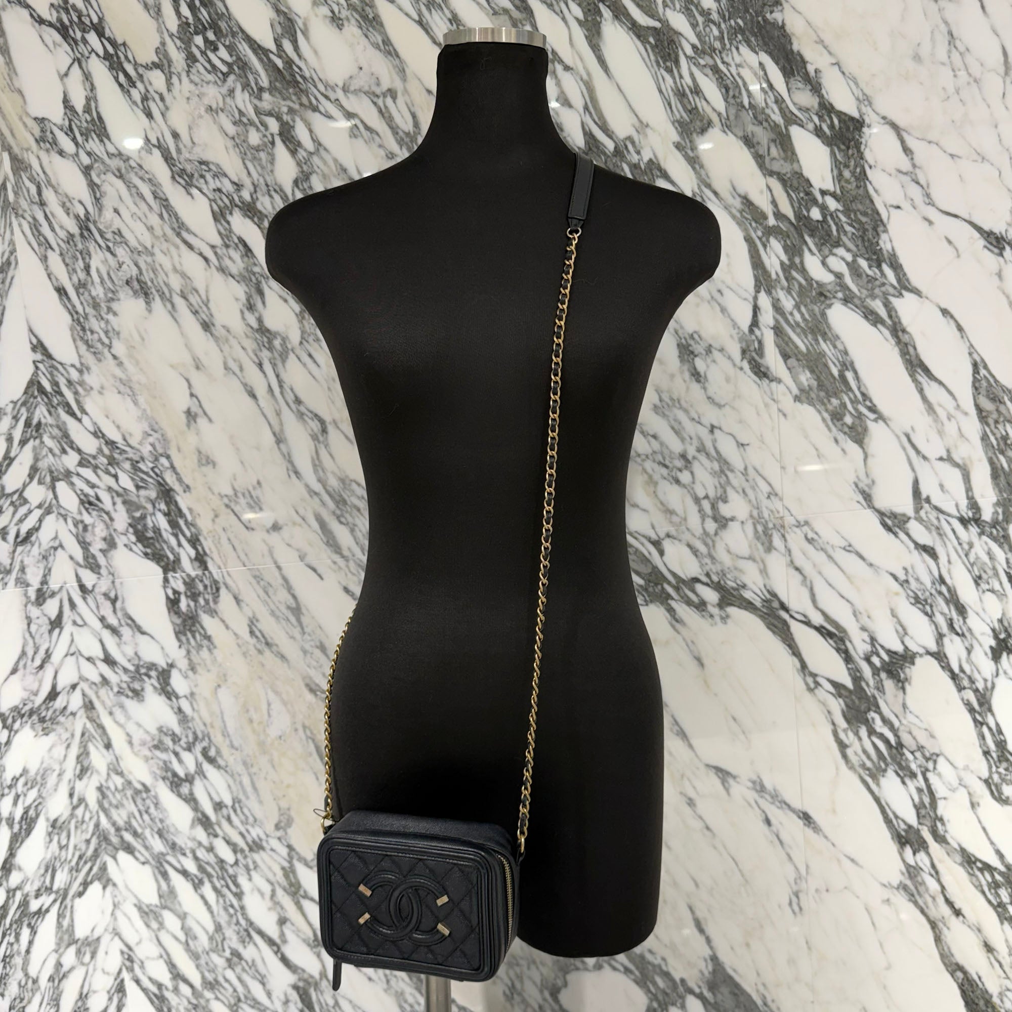 CHANEL CC Filigree Matelassé Chain Shoulder Vanity Bag A84452 シャネル CCフィリグリー マトラッセ チェーンショルダー バニティバッグ