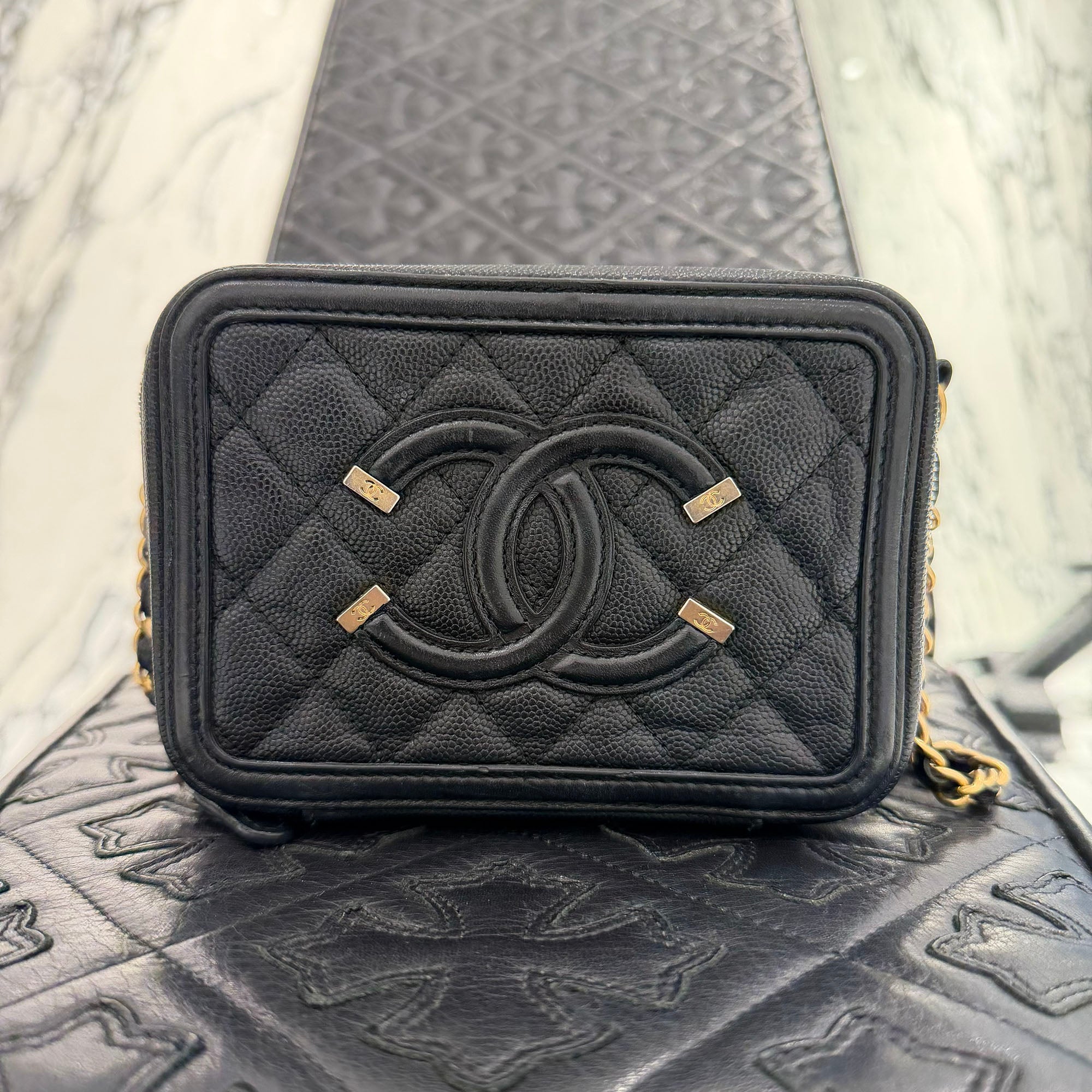 CHANEL CC Filigree Matelassé Chain Shoulder Vanity Bag A84452 シャネル CCフィリグリー マトラッセ チェーンショルダー バニティバッグ