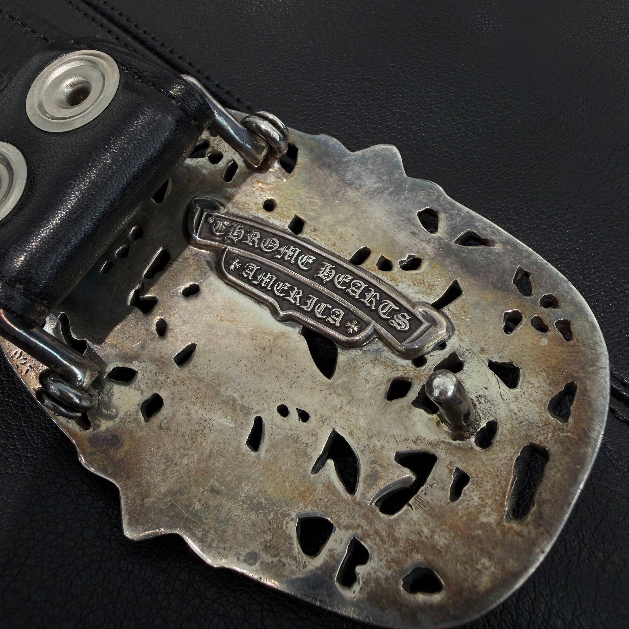 CHROME HEARTS 1.5 Cemetery Cross Silver Buckle & Cemetery Cross Leather Patch Leather Belt Size 34 クロムハーツ 1.5 セメタリークロス シルバー バックル & セメタリークロスレザーパッチ レザーベルト サイズ34