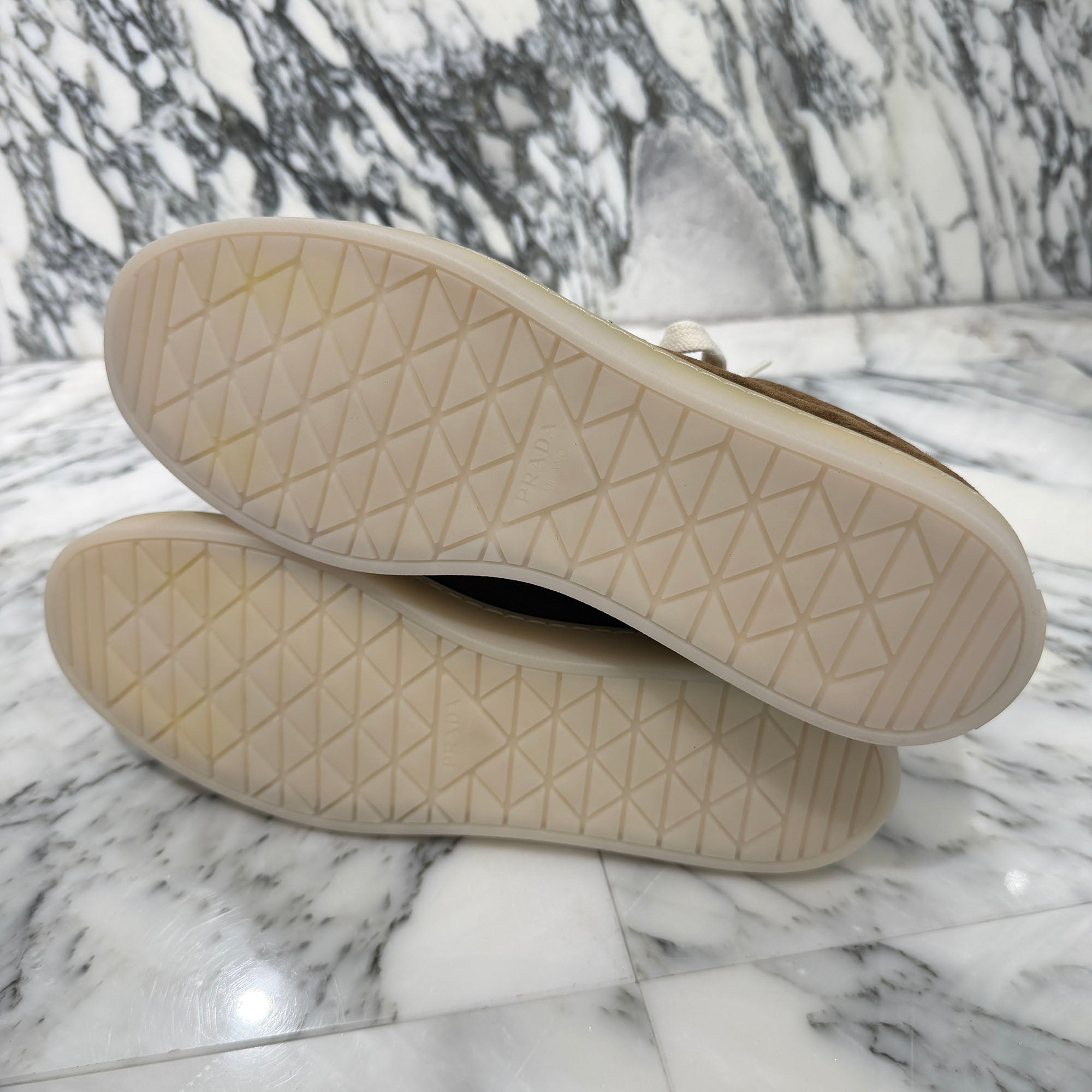 PRADA 2025AW "LANE" Triangle Logo Plate Suede Lace Up Sneakers 2EE394 Size 7.5 (約26.5cm) プラダ "レーン" トライアングルロゴプレート スエード レースアップスニーカー サイズ7.5 (約26.5cm)