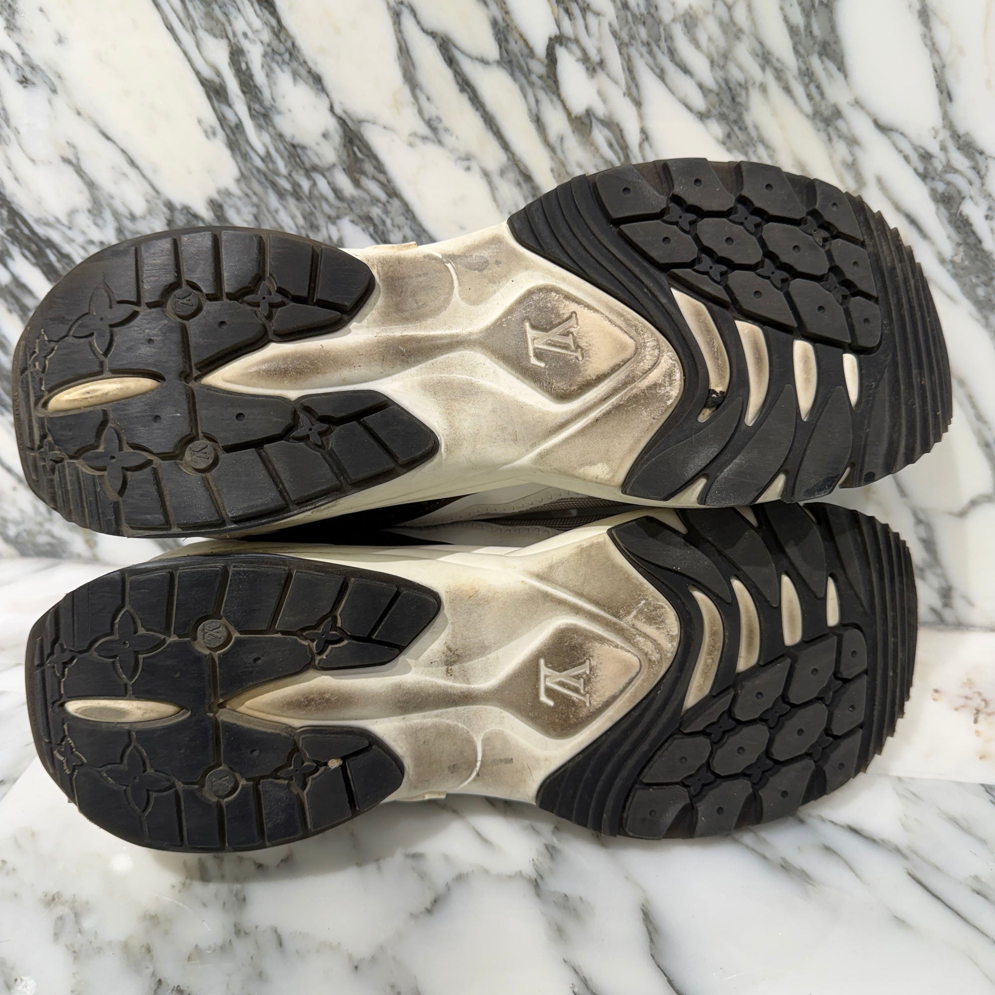 LOUIS VUITTON 2022AW LV Run 55 Line Leather × Fabric Sneakers Size 42(約26.5cm〜27.0cm程度) ルイヴィトン LVラン55ライン レザー×ファブリック スニーカー サイズ42(約26.5cm〜27.0cm程度)