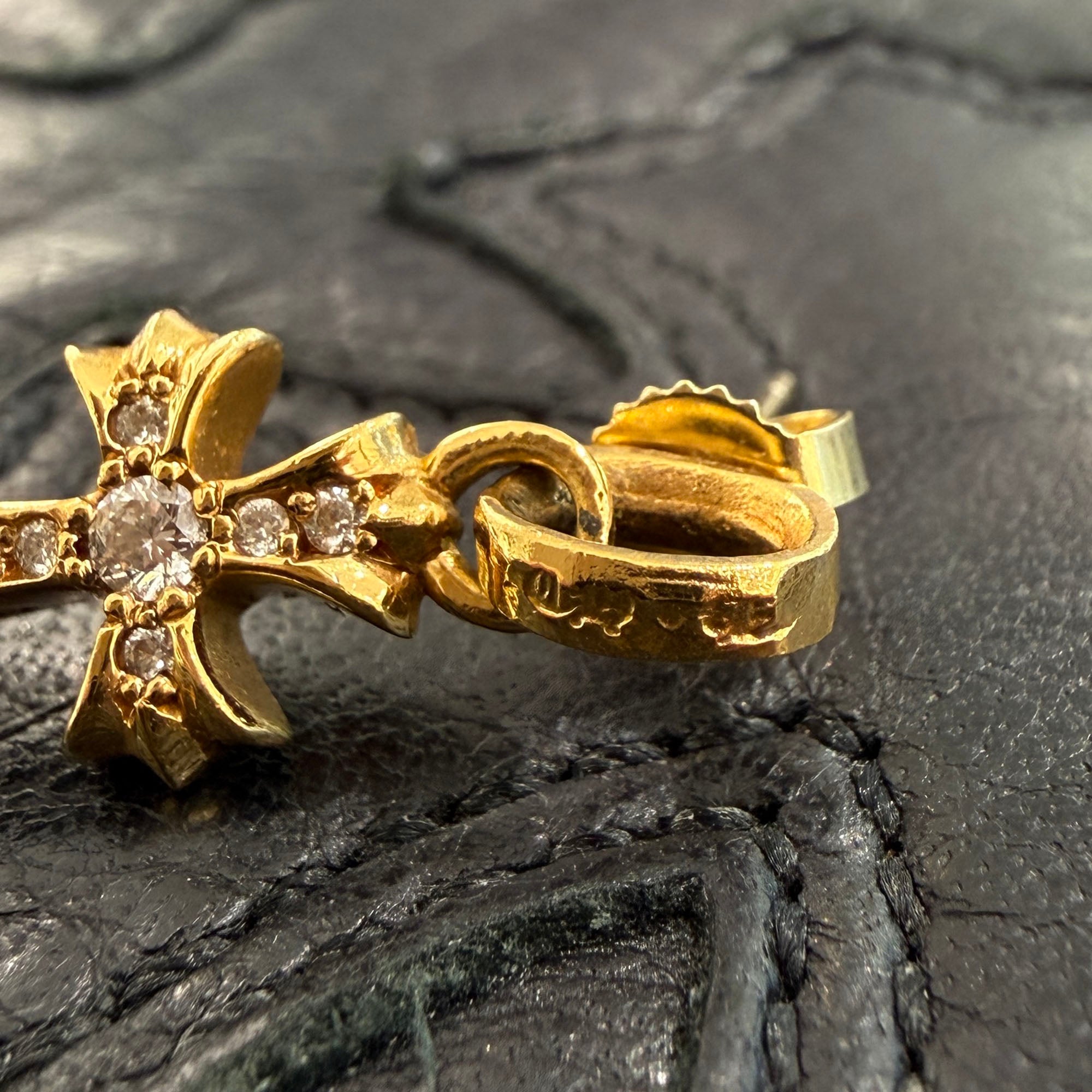 CHROME HEARTS クロムハーツ ベビーファット クロス ピアス 22k パヴェ