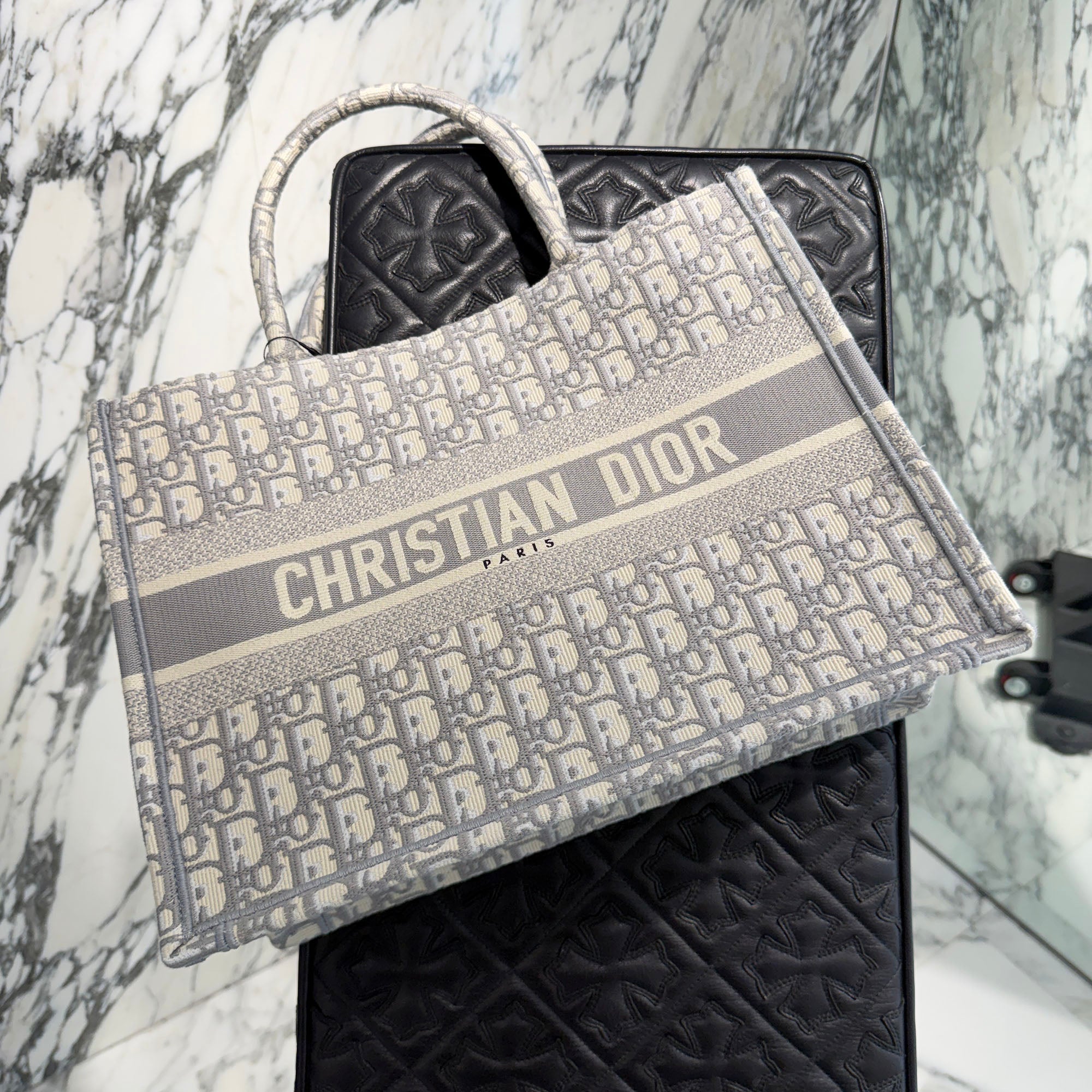 DIOR Oblique Book Tote Bag Medium ディオール オブリーク柄 ブックトートバッグ ミディアム