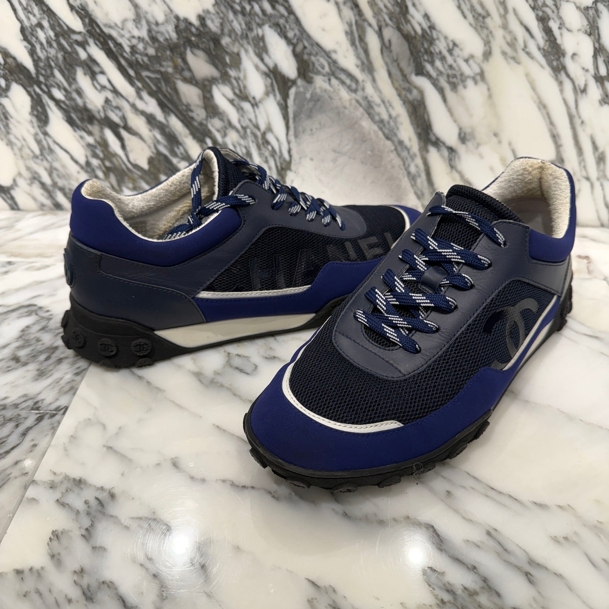 CHANEL Coco Mark Side Logo Sneakers G34087 Size 43 シャネル ココマーク サイドロゴ スニーカー サイズ43