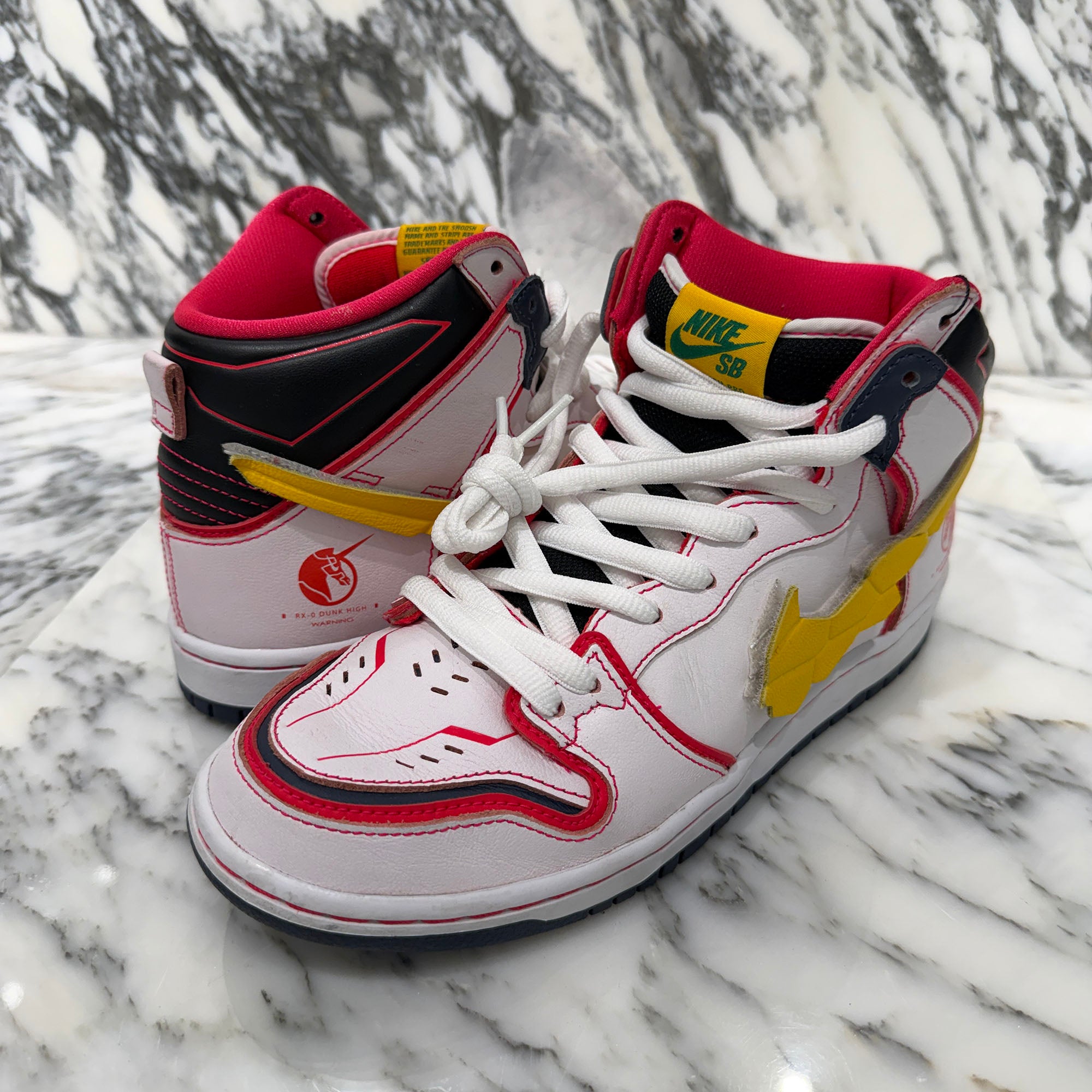 NIKE × Gundam x SB Dunk High Pro QS "Unicorn" Sneakers DH7717-100 Size US 8（26cm）ナイキ × ガンダム × SB ダンク ハイ プロ QS "ユニコーン" スニーカー サイズ US 8（26cm）